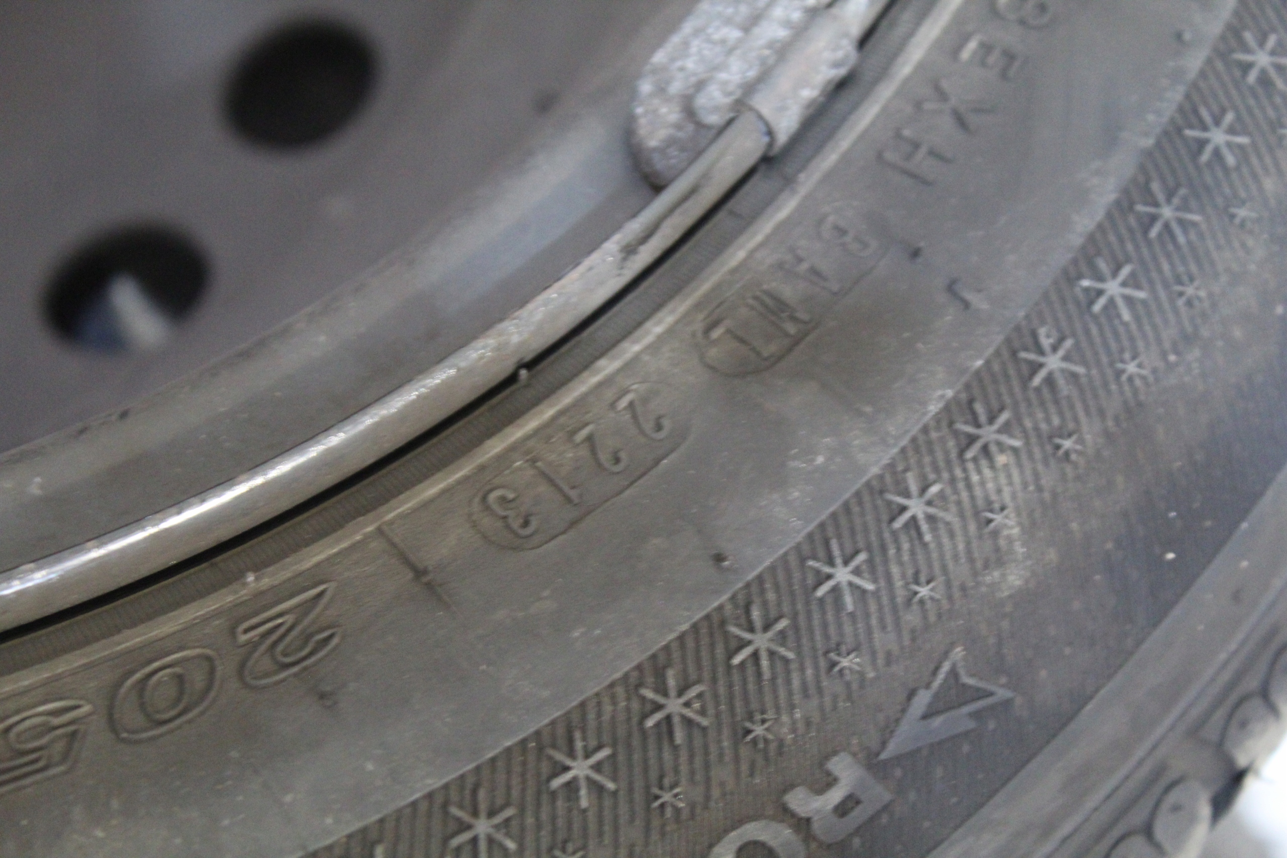 wheels discs tyres 205/60 R16 VOLVO V70 III 3