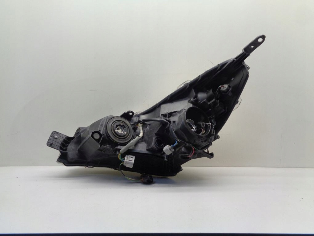 SUBARU LEGACY 5 V OUTBACK IV 09- light right front