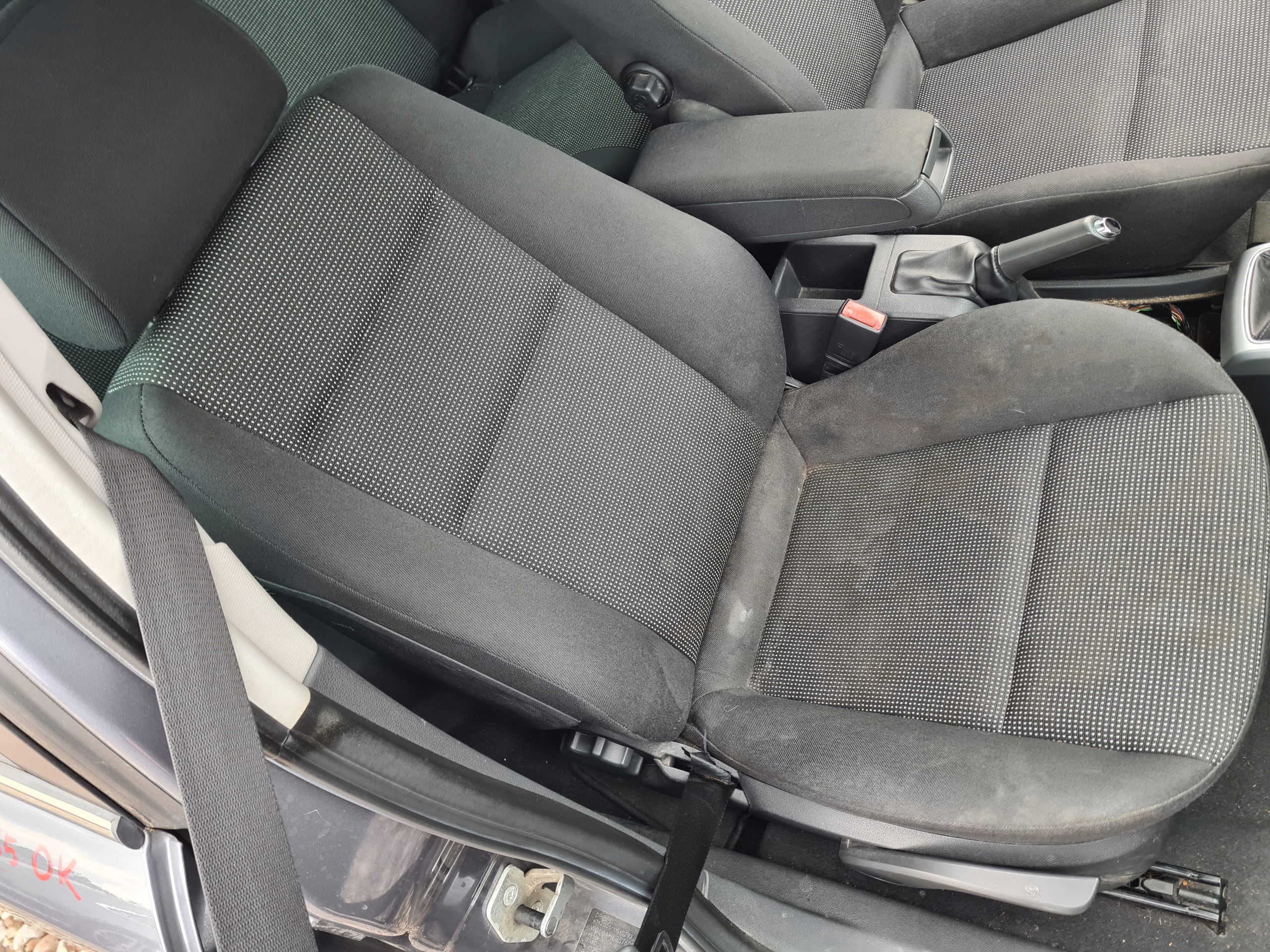 правый передний кресло opel Astra H