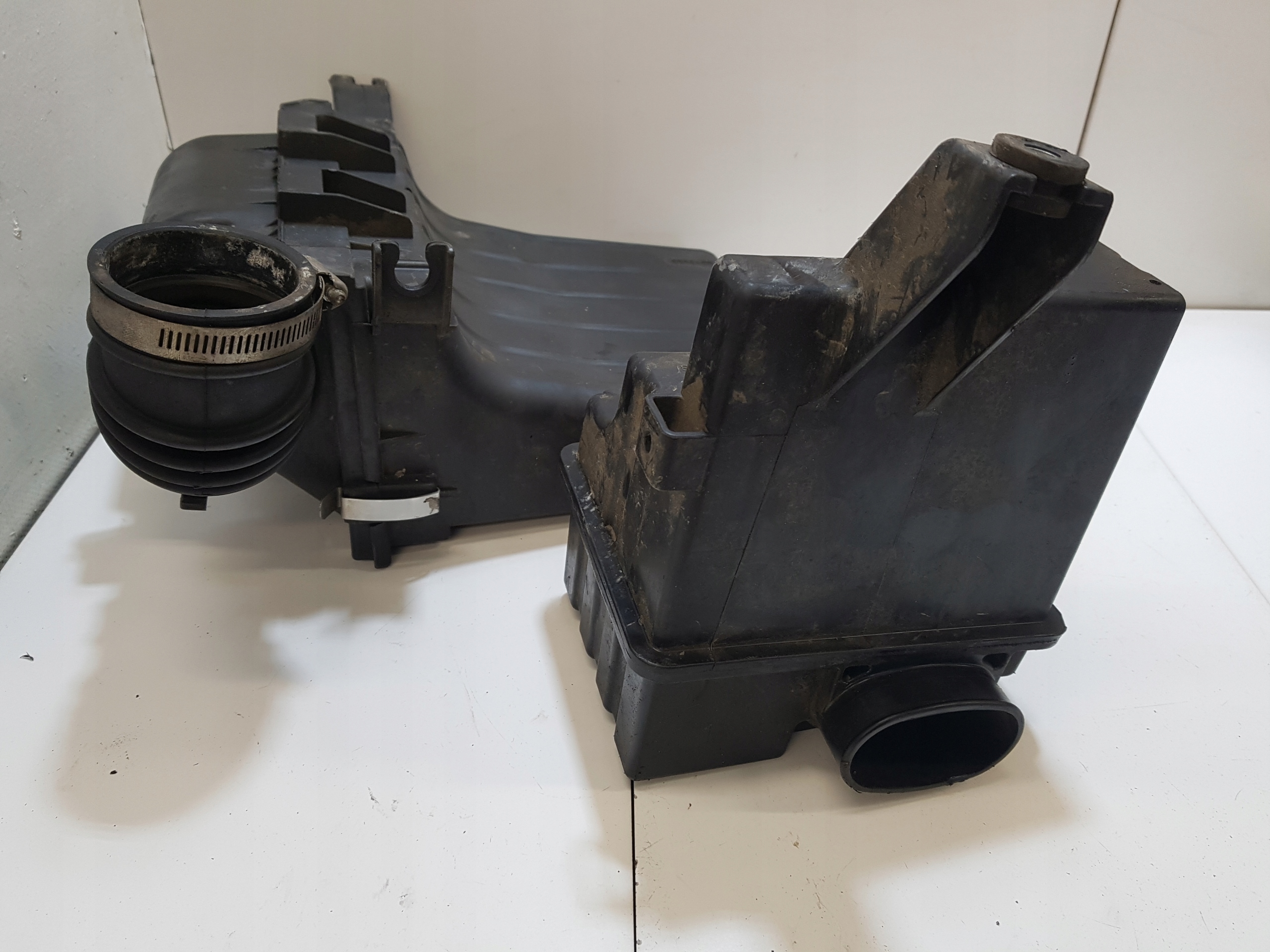 Gehäuse filter luft SUZUKI SWIFT 3 MK6 57K-R01 LP1540