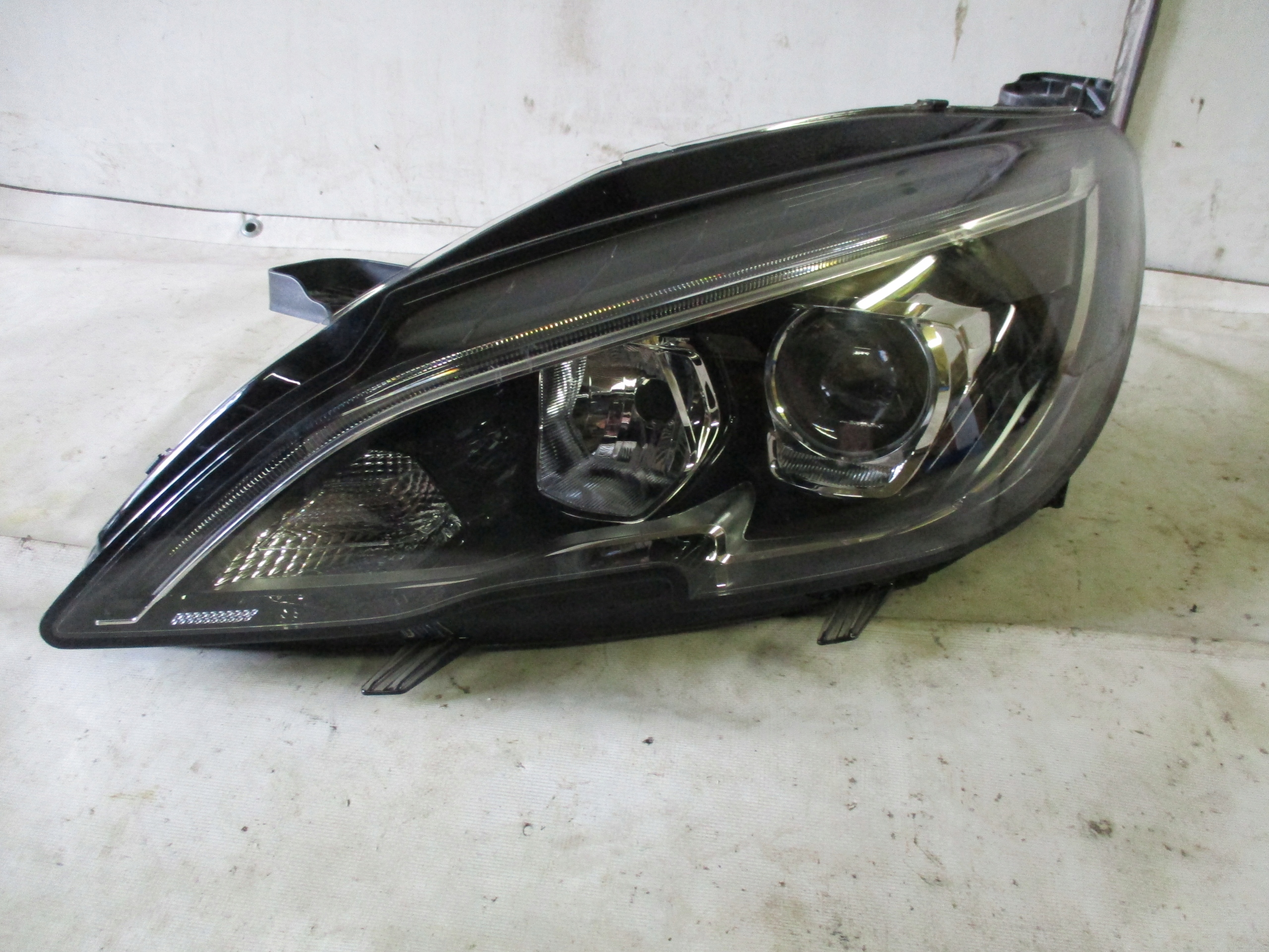 light left front front Peugeot 308 lift T-9 98169906