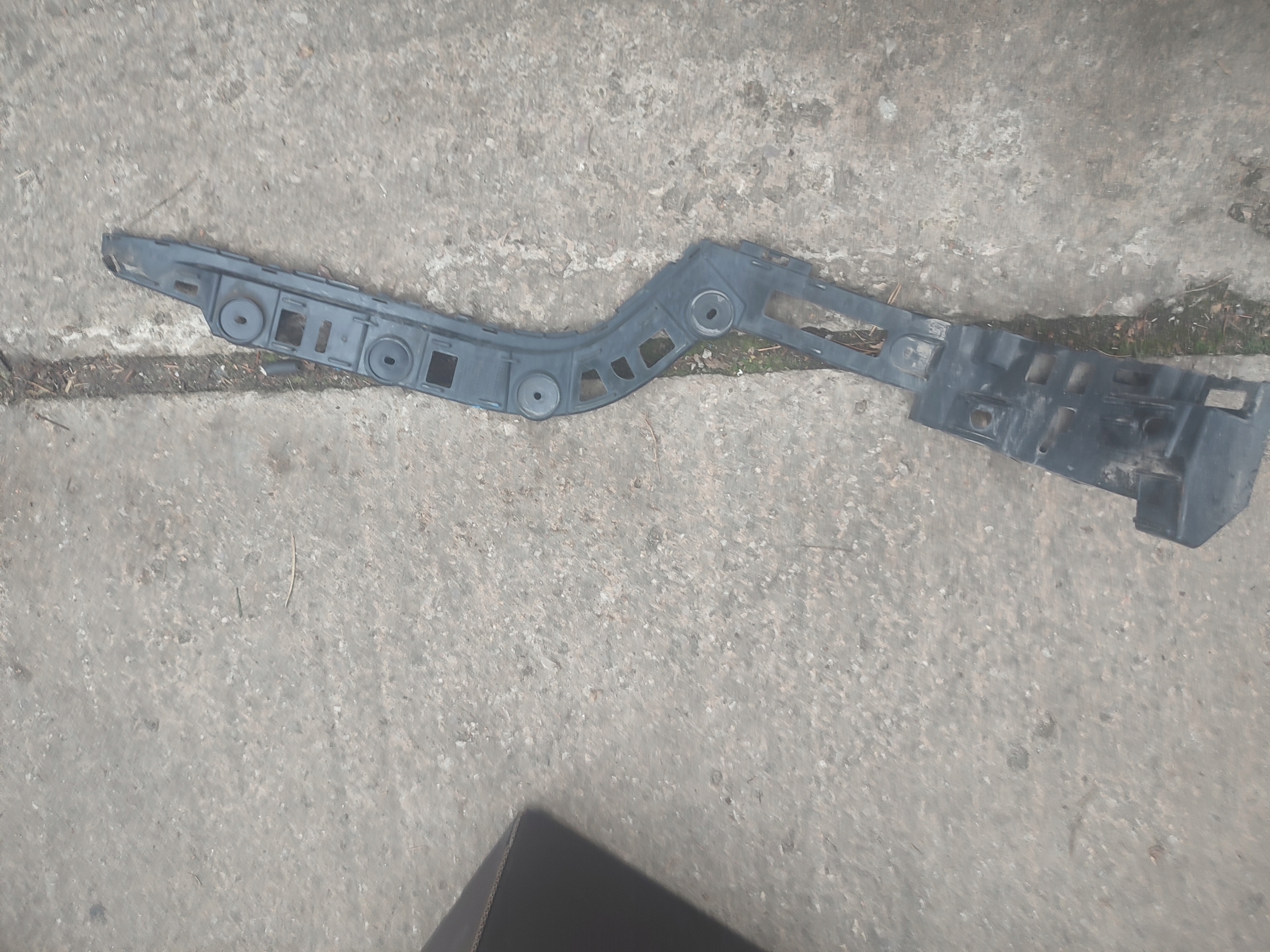 bumper bracket right rear part right rear VW PASSAT B7 KOMBI 3AF807394