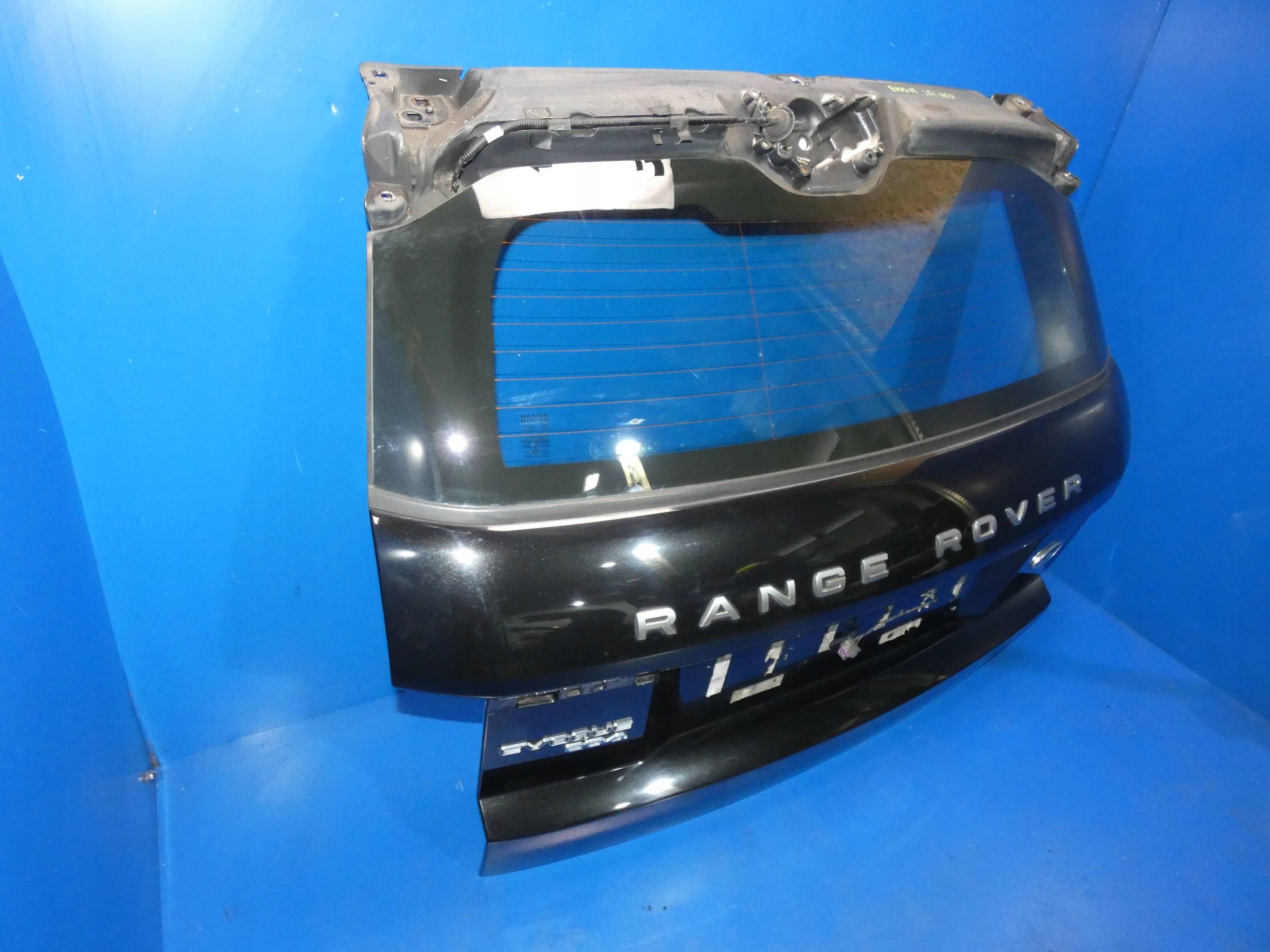 RANGE ROVER EVOQUE and L538 trunk door boot rear part rear window