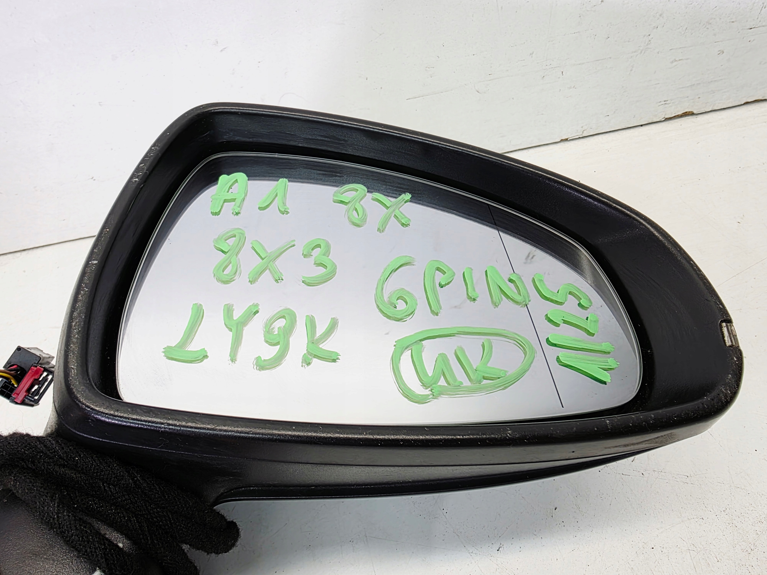 mirror exterior right AUDI A1 8X 8X3 6 PIN LY9K 1/25 UK