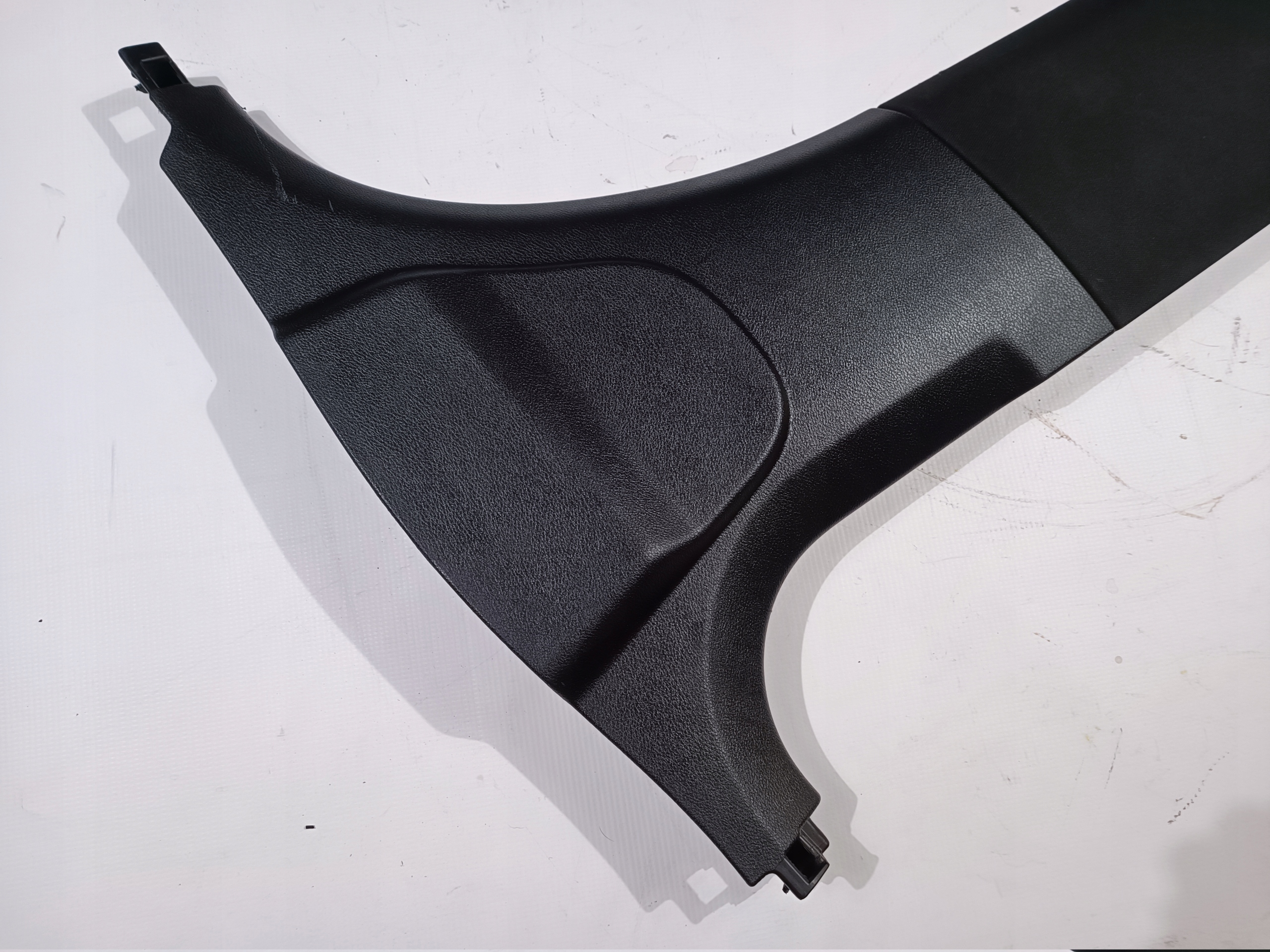 cover side panel slupka B right Dodge Charger 2015