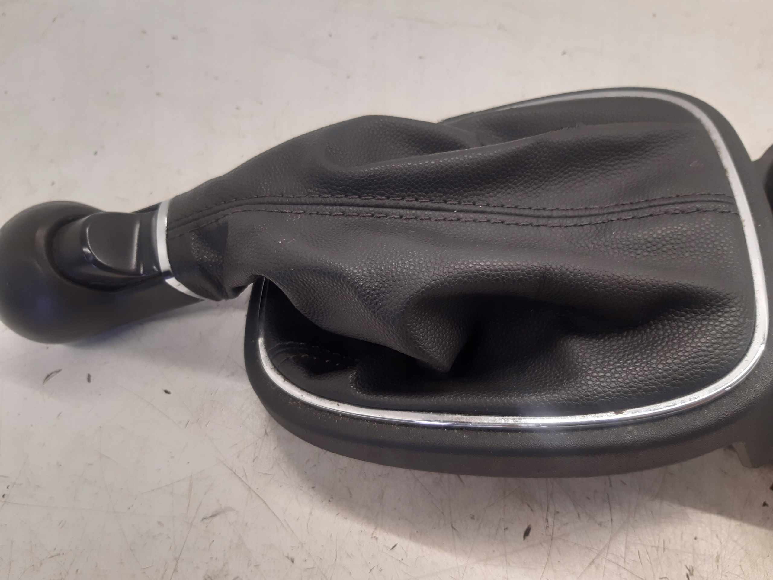 Pomello ghetta Opel Corsa D 1,2 16V