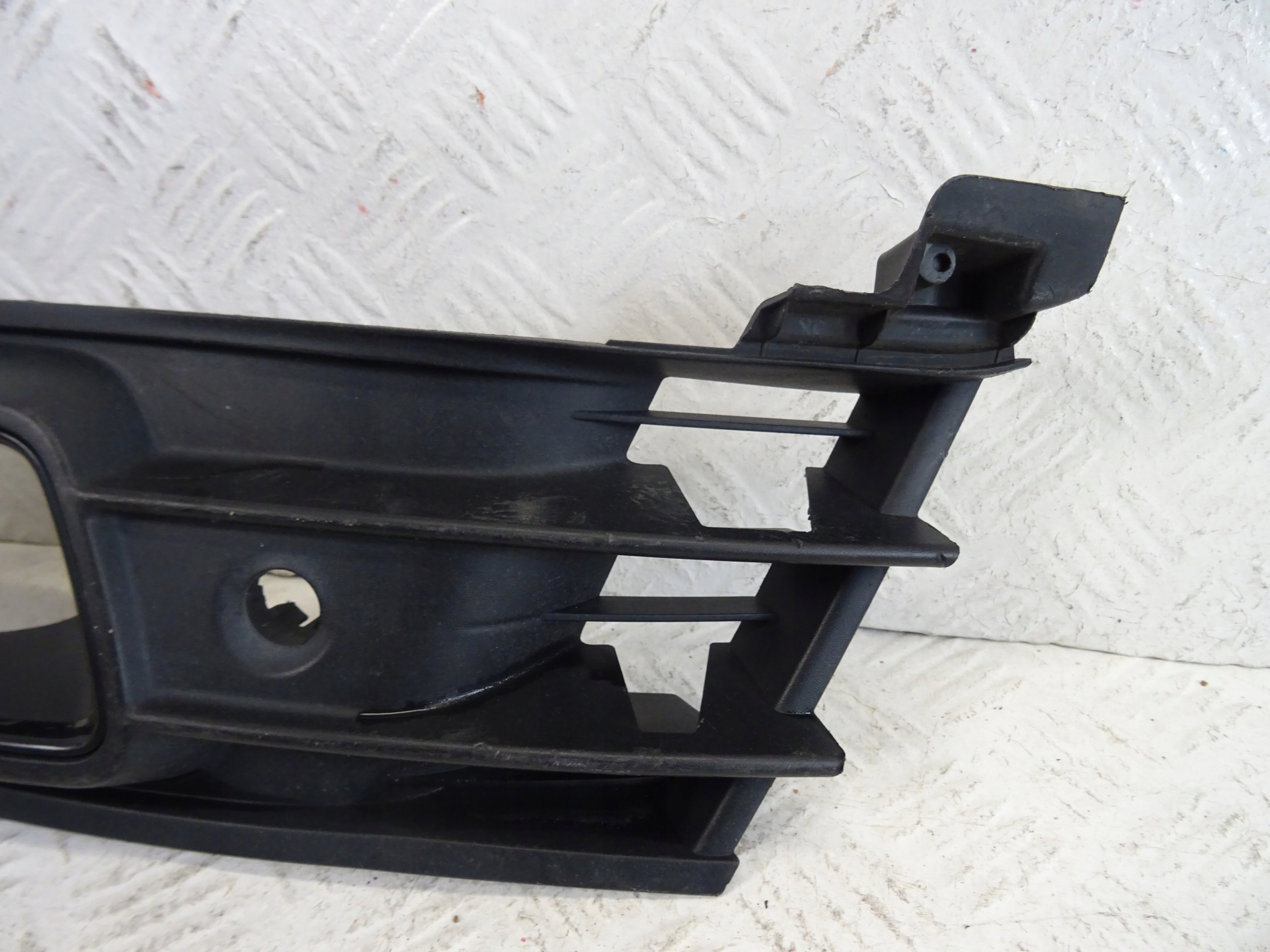 grid of a bumper front front left RENAULT CAPTUR and LIFT 261A35462R