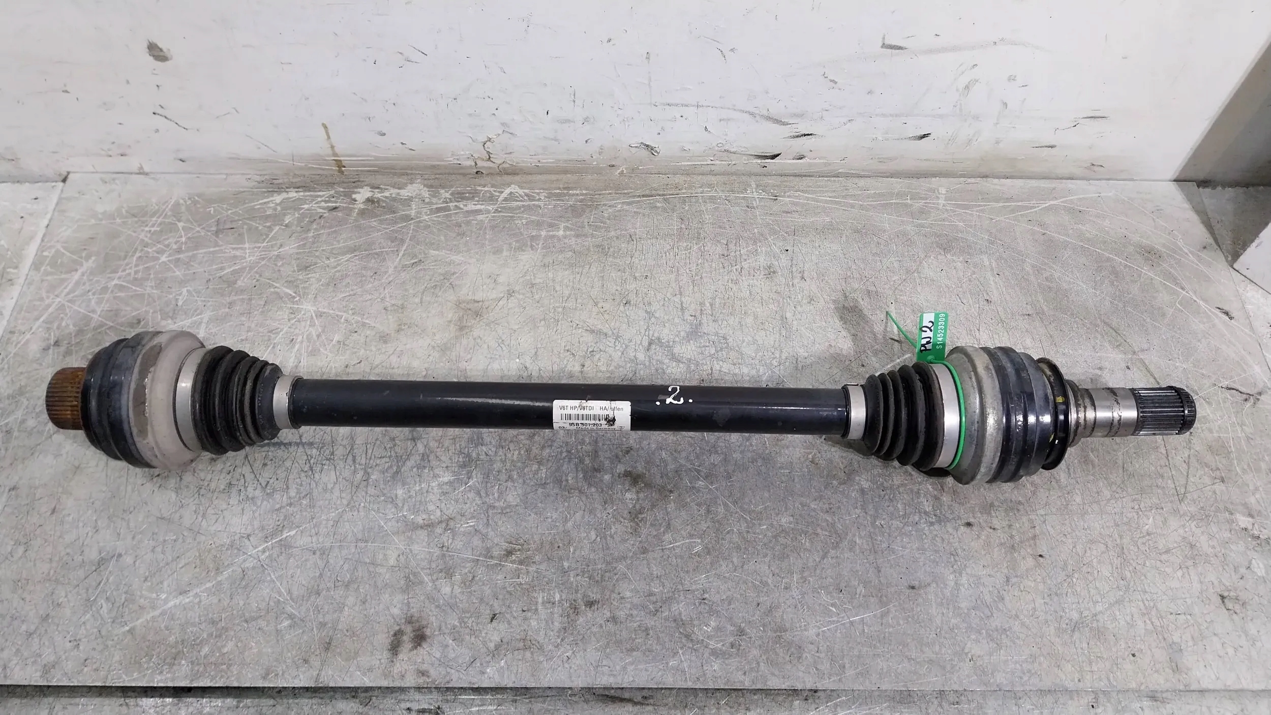 semi-axis right rear part 95B501203 PORSCHE MACAN 95B 3.6