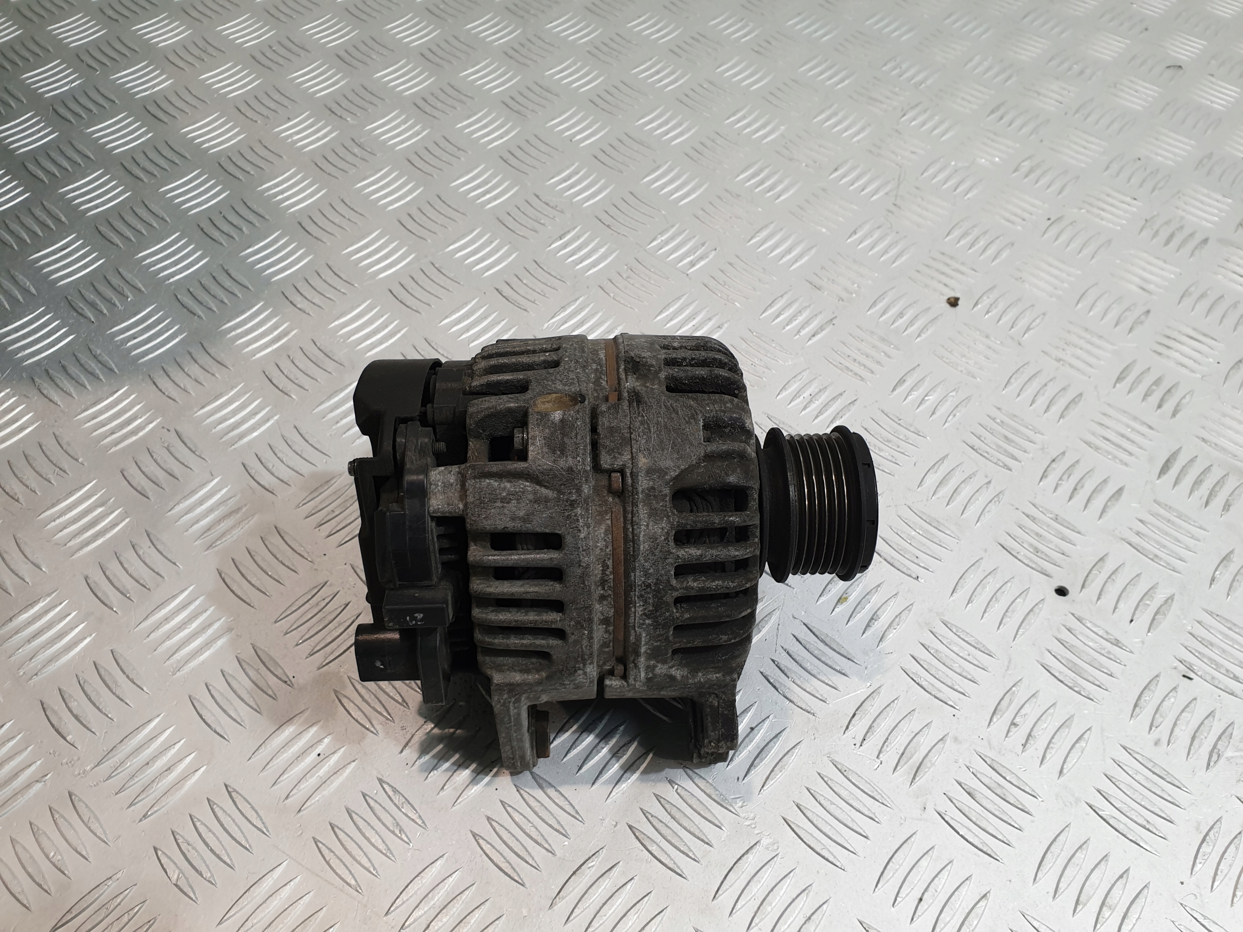 VW CRAFTER 2.5 TDI alternator 110A 06F903023D original