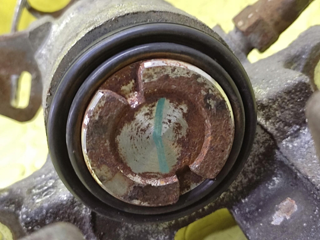 VW SHARAN and 2.0 caliper brake left rear part