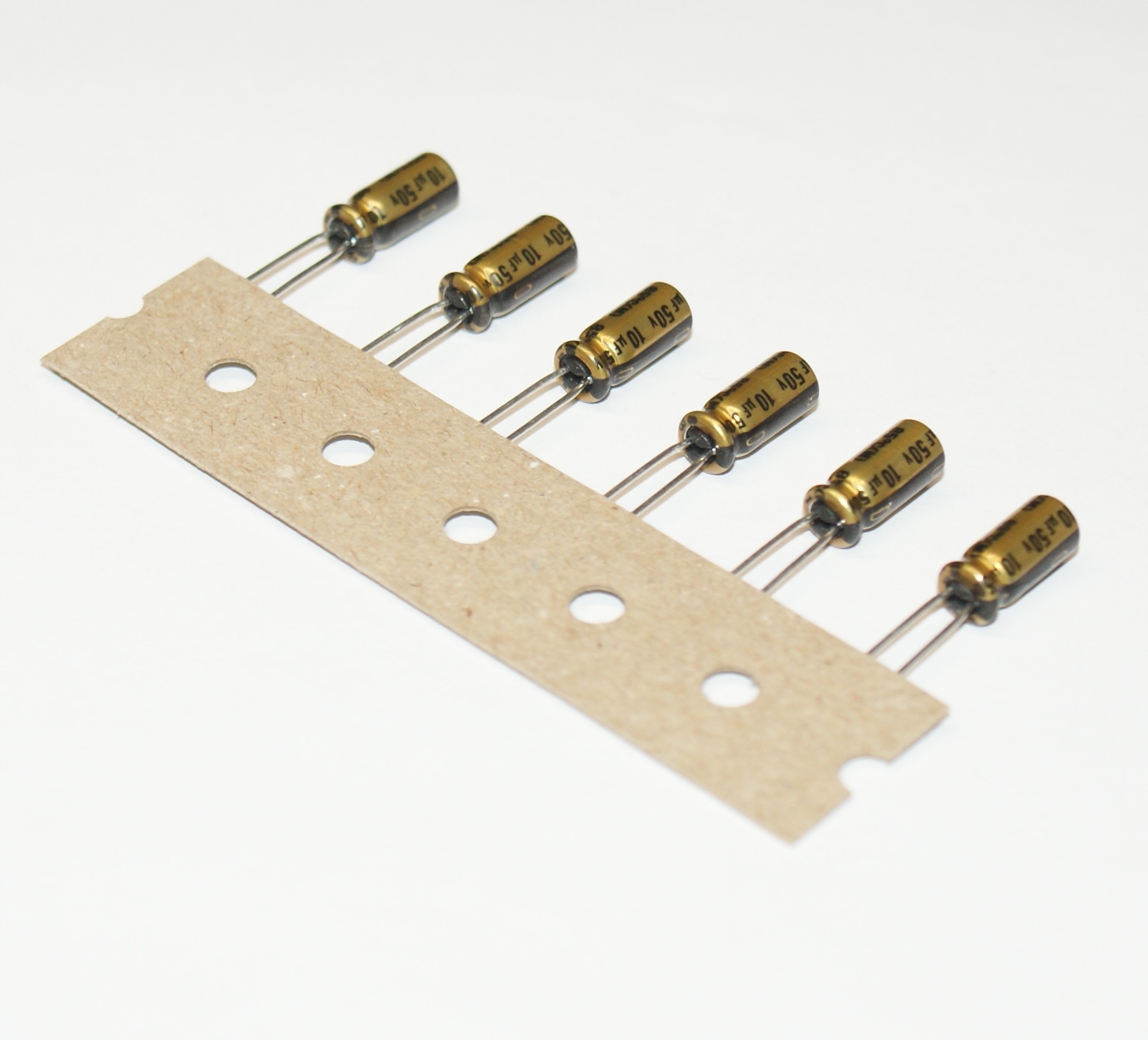 AUDIOFILSKI NICHICON FG (Fine Gold) 10uF/50V - 6 sztuk (#617) Producent Nichicon