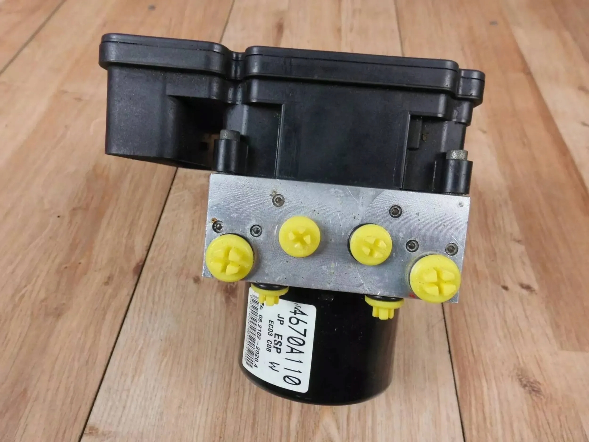 Mitsubishi Outlander II 3.0 pump ABS 4670A110