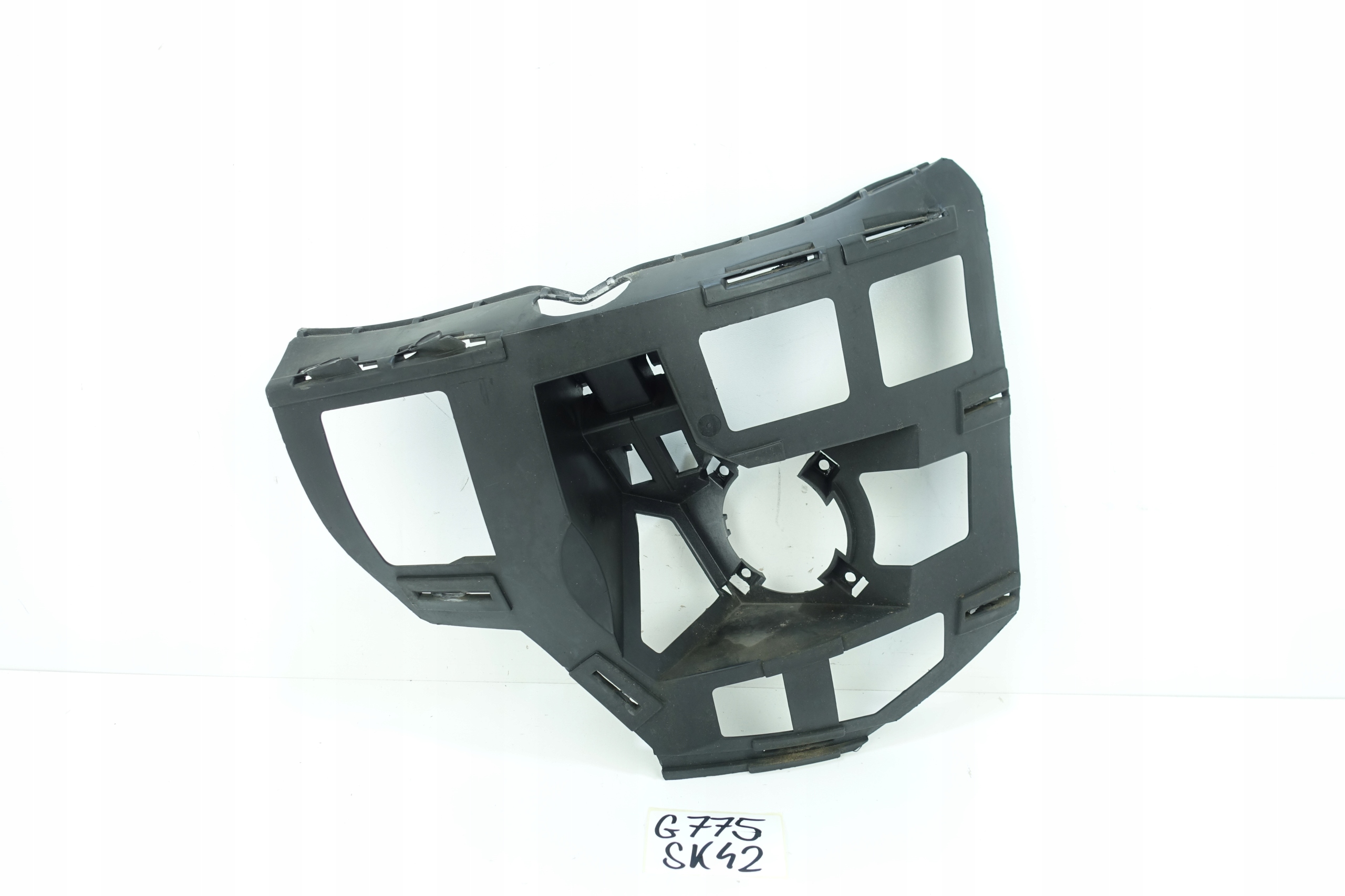 BMW Z4 E85 2002- support holder of a bumper left front 7016053
