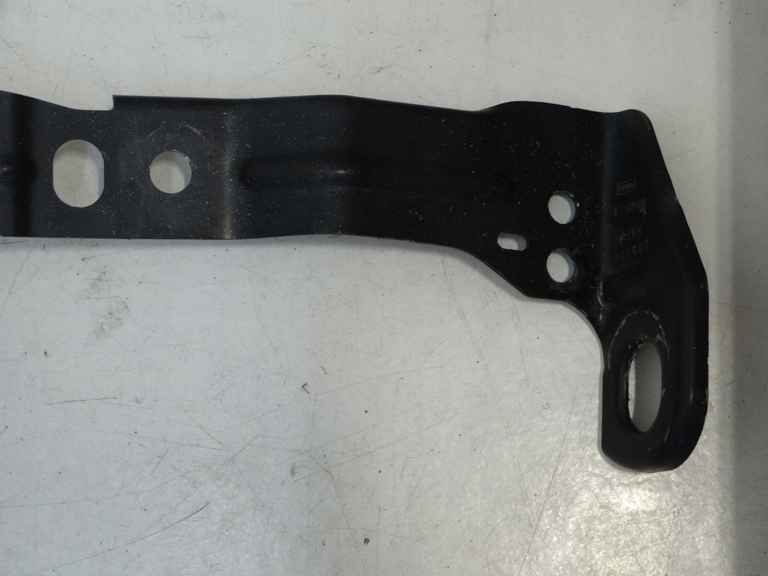 support panel for radiators front pillar AMAROK II RANGER IV MB3B-16860-AA