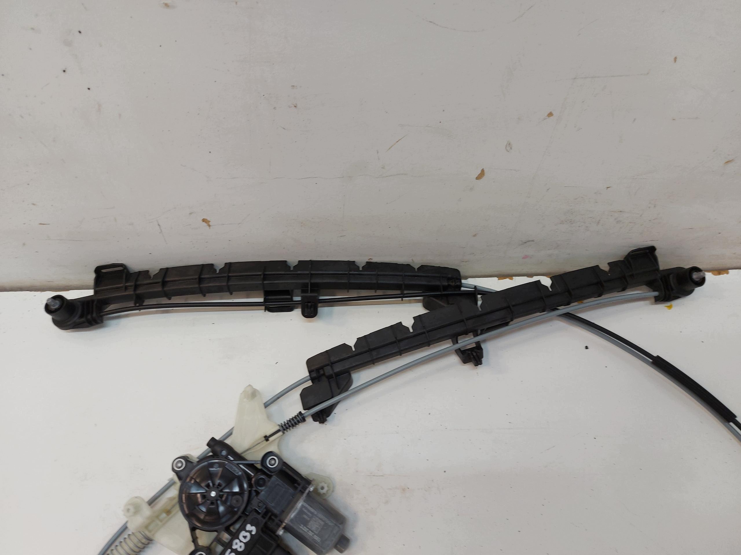 AUDI A5 8B3 B10 AVANT mechanism rolety boot 8B9863560