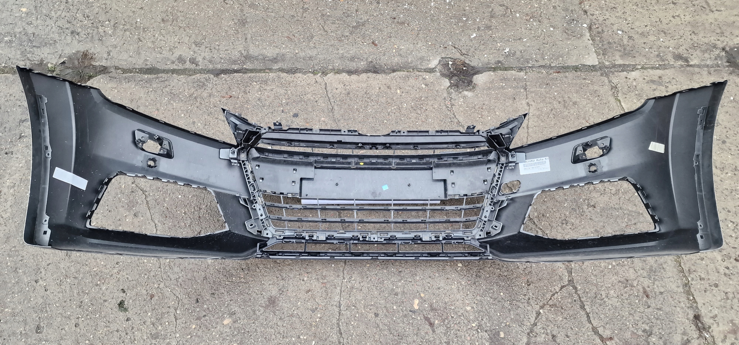 AUDI TTS TT S-LINE BUMPER GRILL GRID MOULDING 8S0