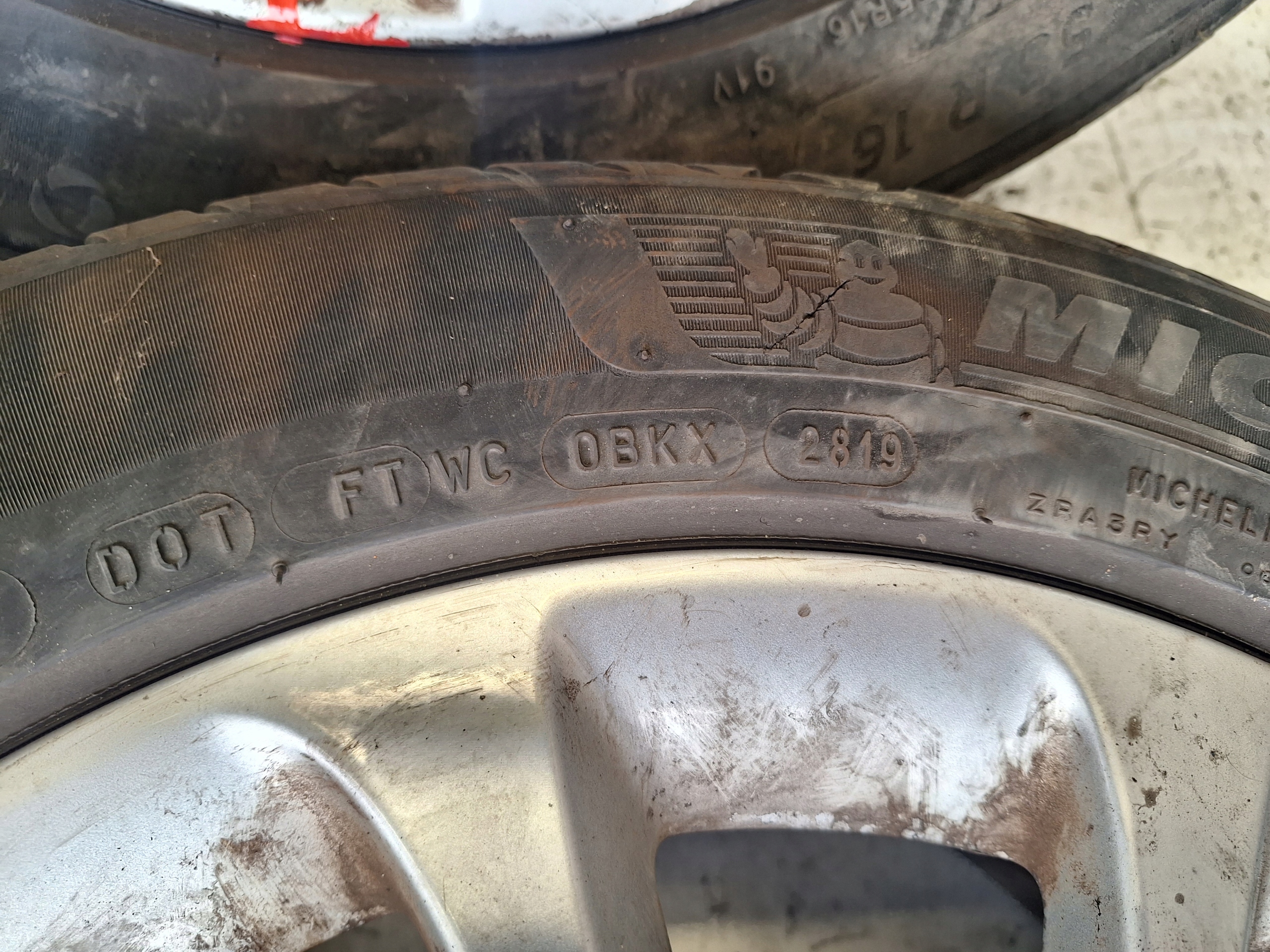 AUDI A3 8V 12-16 discs + tyres 205/55 R16