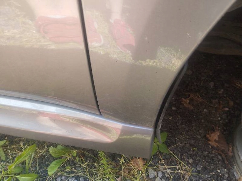 BŁOTNIK PRAWY PRZEDNI C6Z SUBARU LEGACY Typ samochodu Samochody osobowe