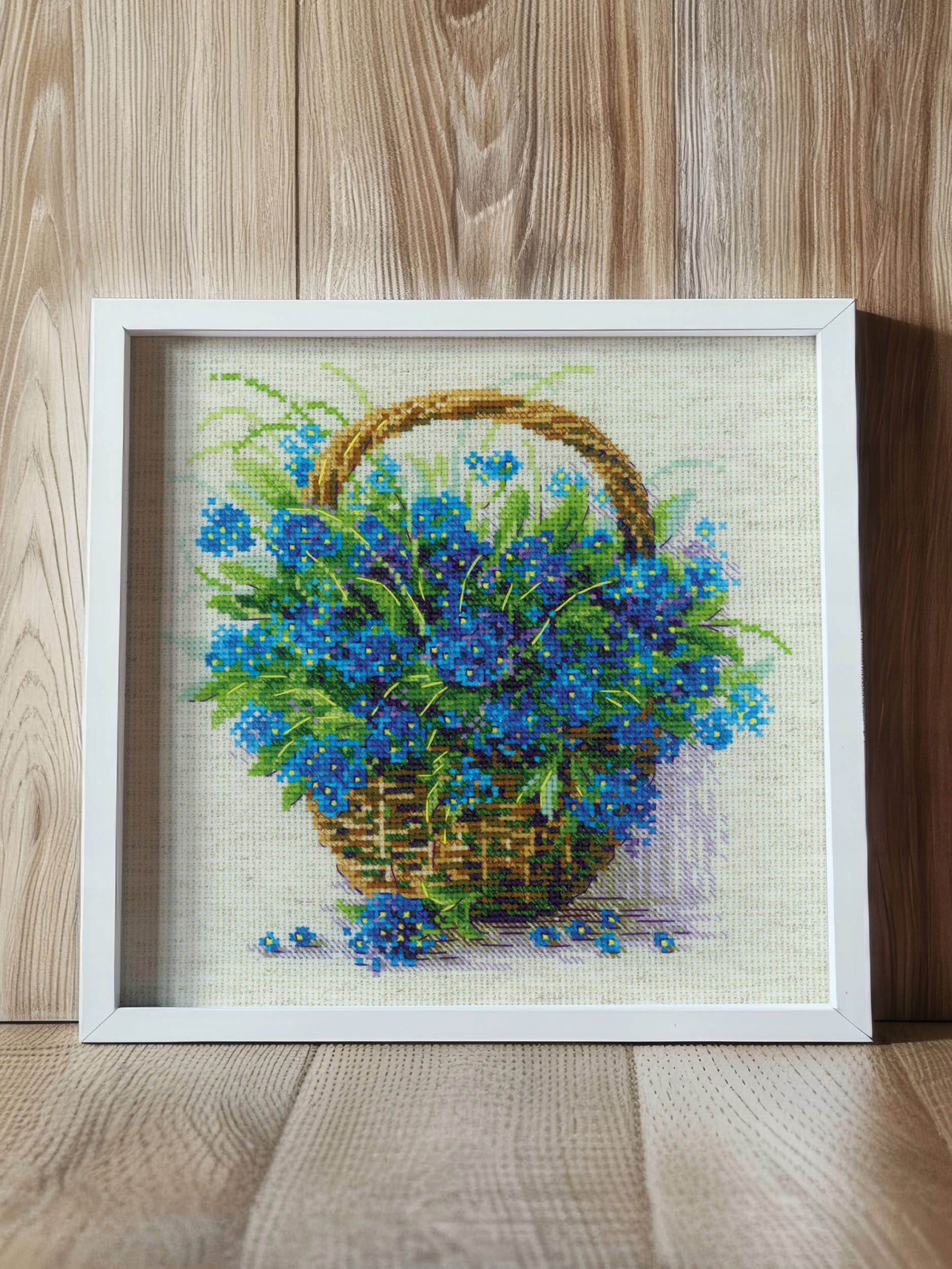 Riolis 2170 Nezapomenutelné v košíku, květinová křížková výšivka 22x22 cm