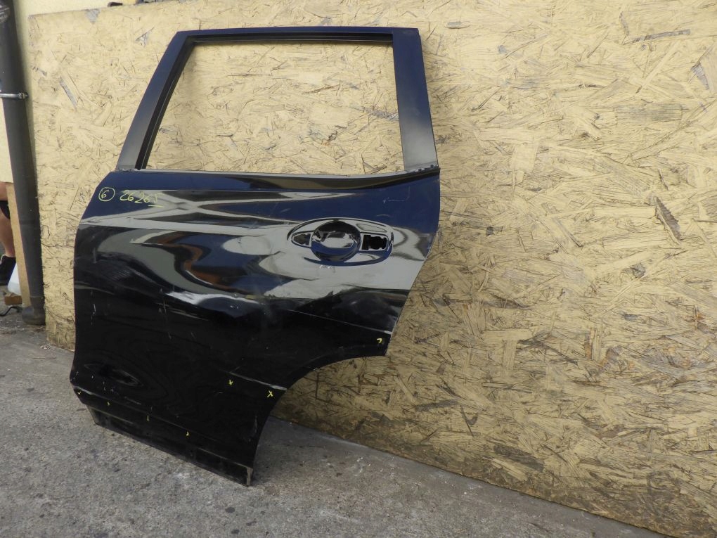 NISSAN X-TRAIL T32 14- door left rear.