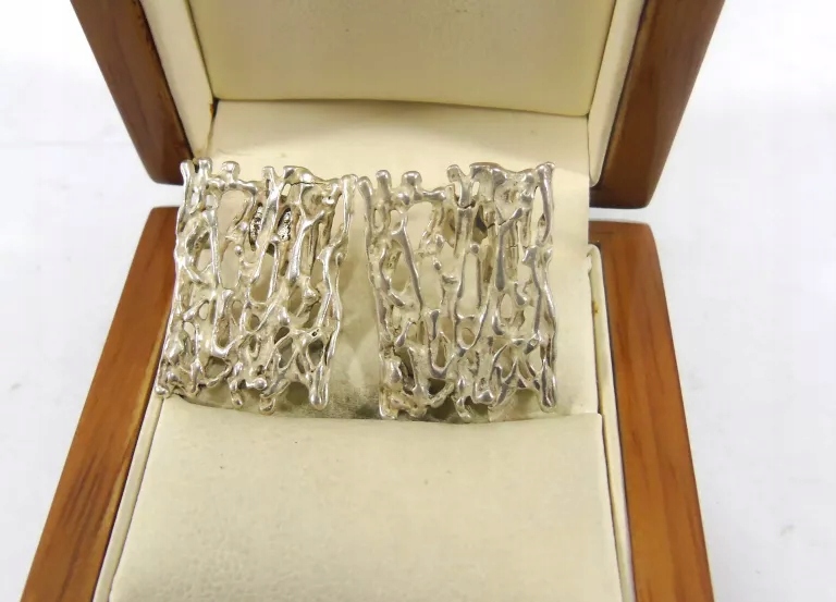 DOSKONAŁE SREBRNE KOLCZYKI PR925