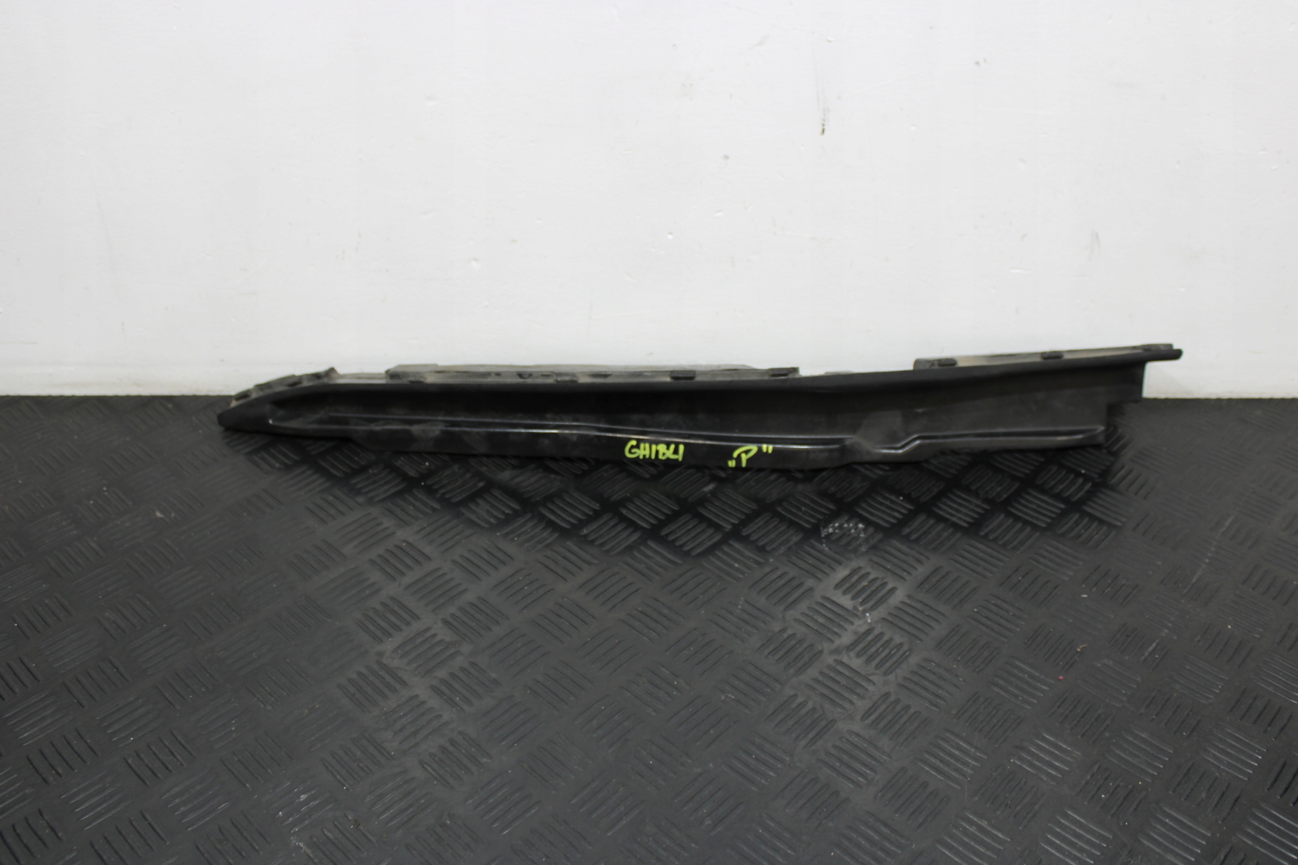 Insonorisation Couvre Aile Droite Avant MASERATI GHIBLI M157