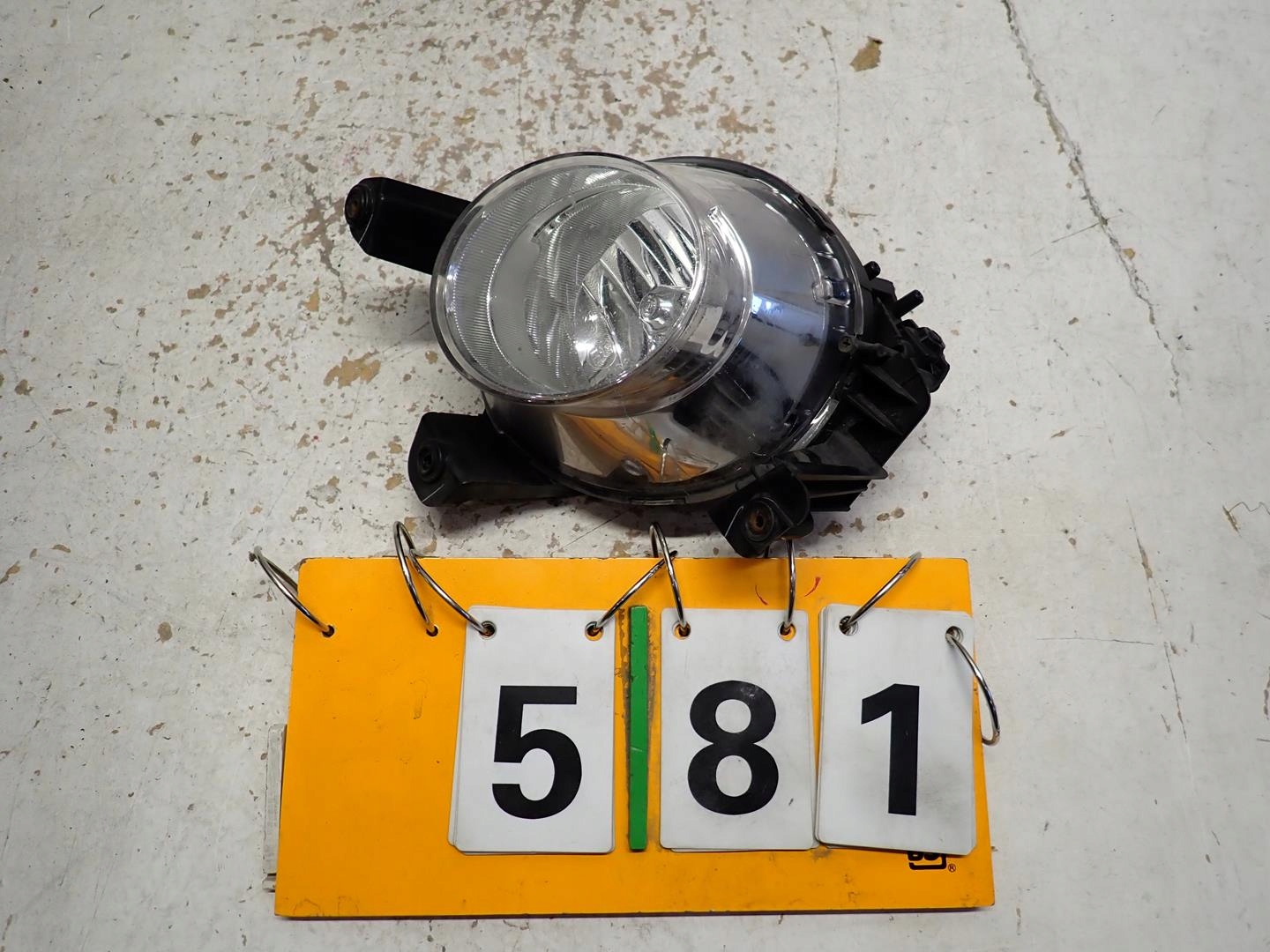 fog light left HYUNDAI I10 II 2014- 92201-B