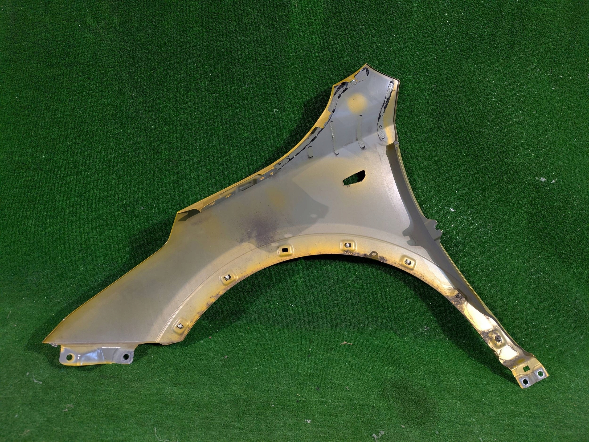 fender front right KIA X-CEED NR.181