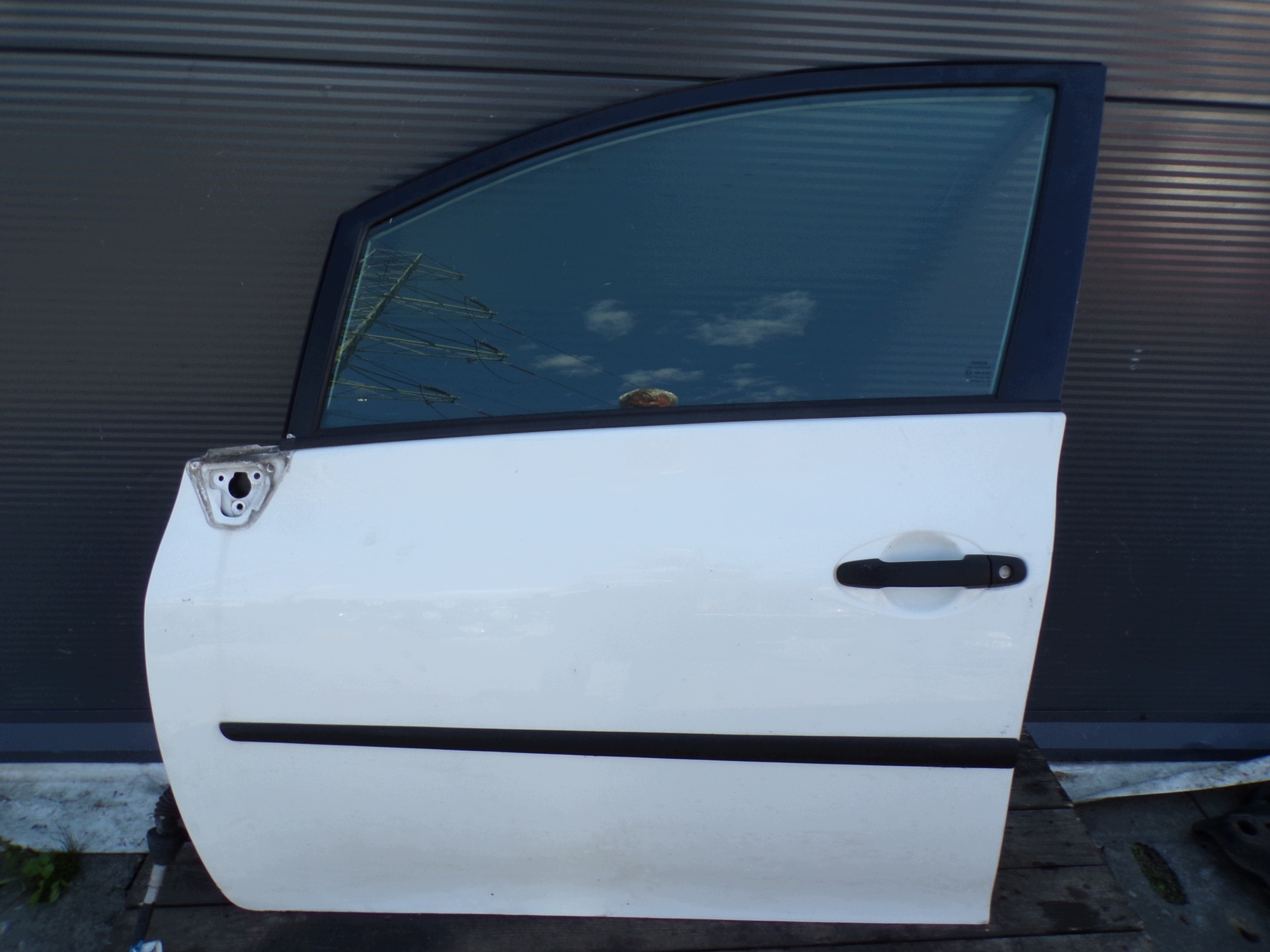 door left front TOYOTA AURIS 1 and 5D colour 040