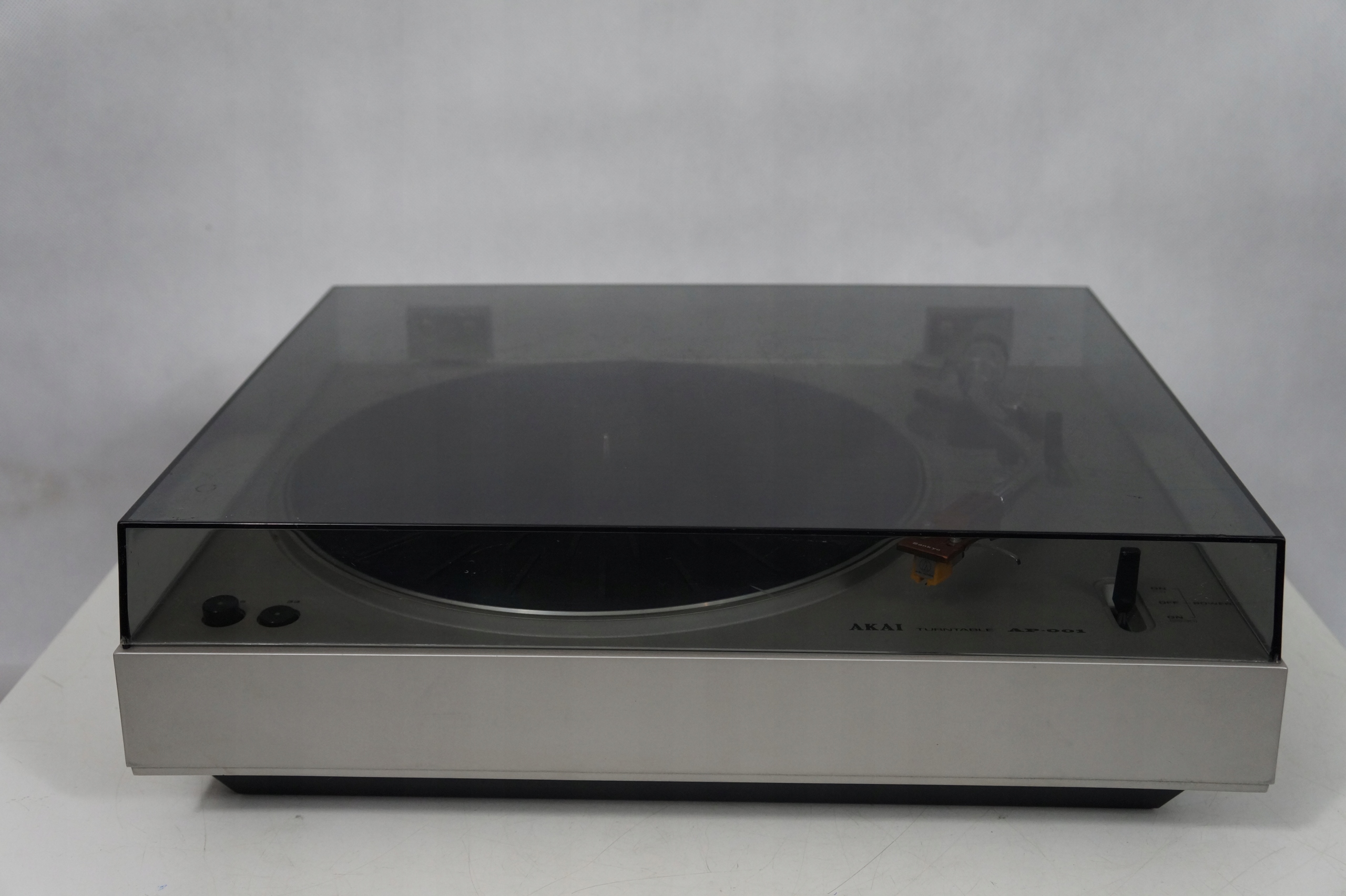 gramofon akai ap-001