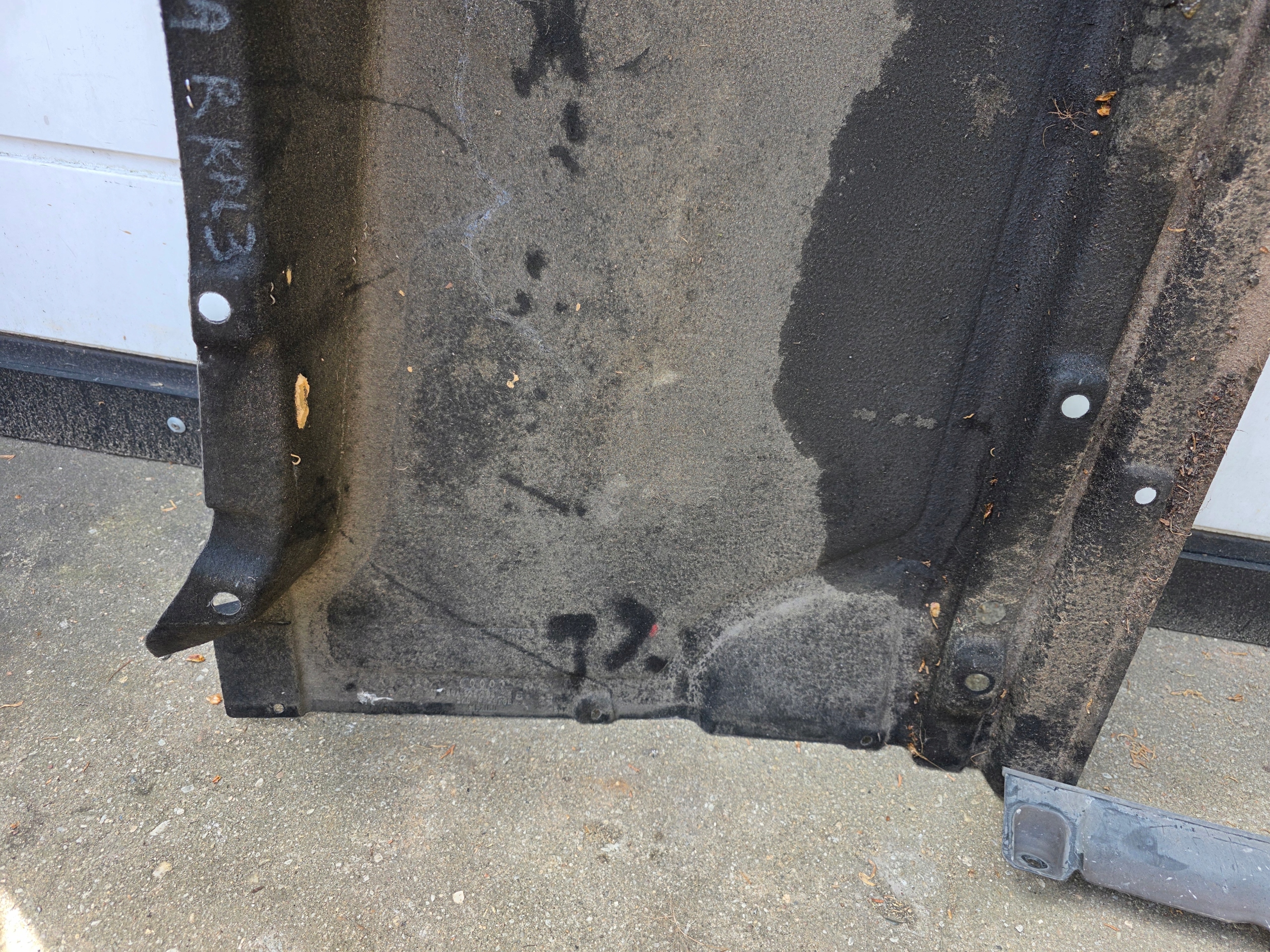 cover chassis right covers below AUTO AUDI Q5 II FY 80A KOMPLET