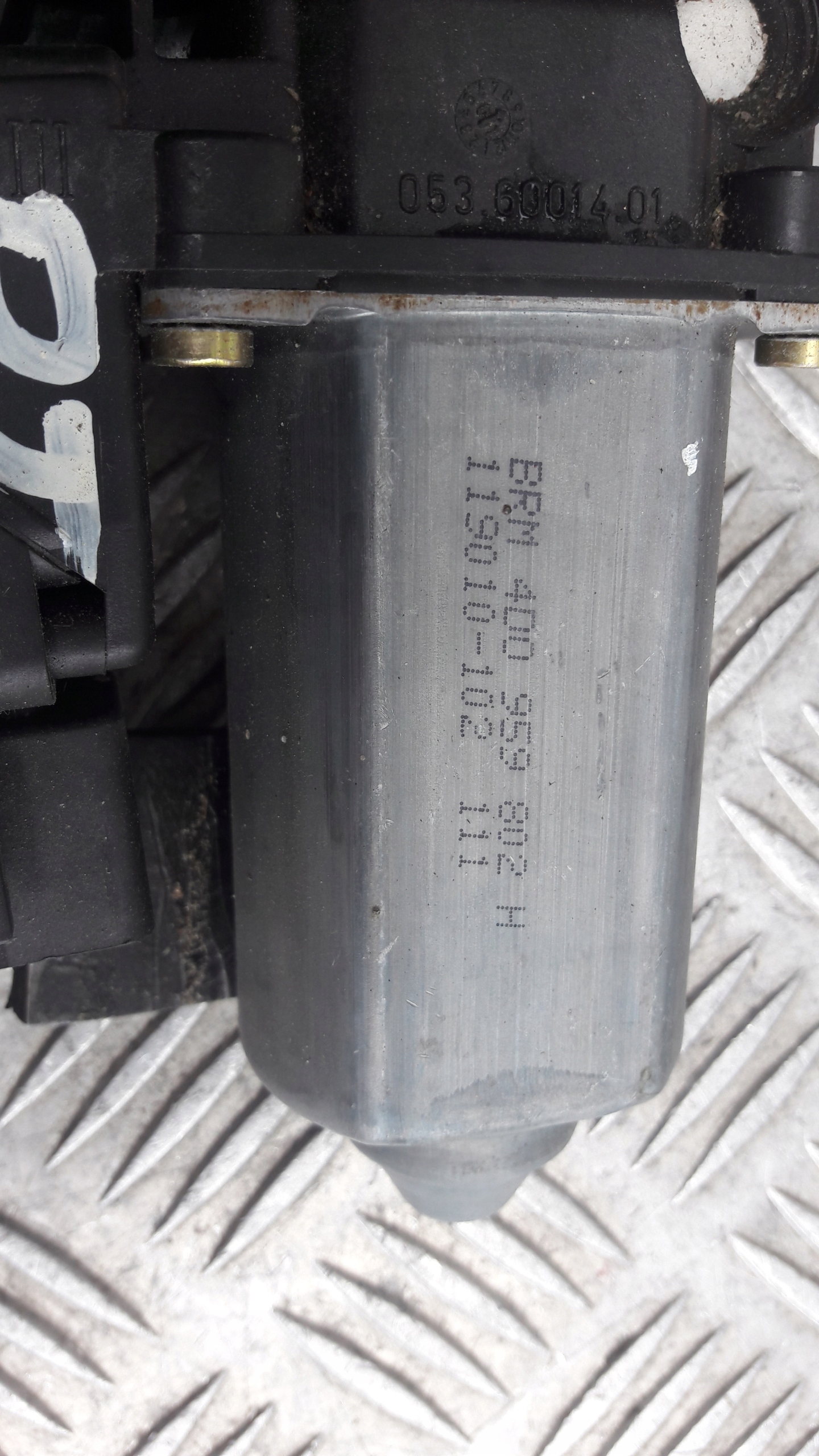 AUDI A8 D2 mini motor windows right rear part 4D0959802H