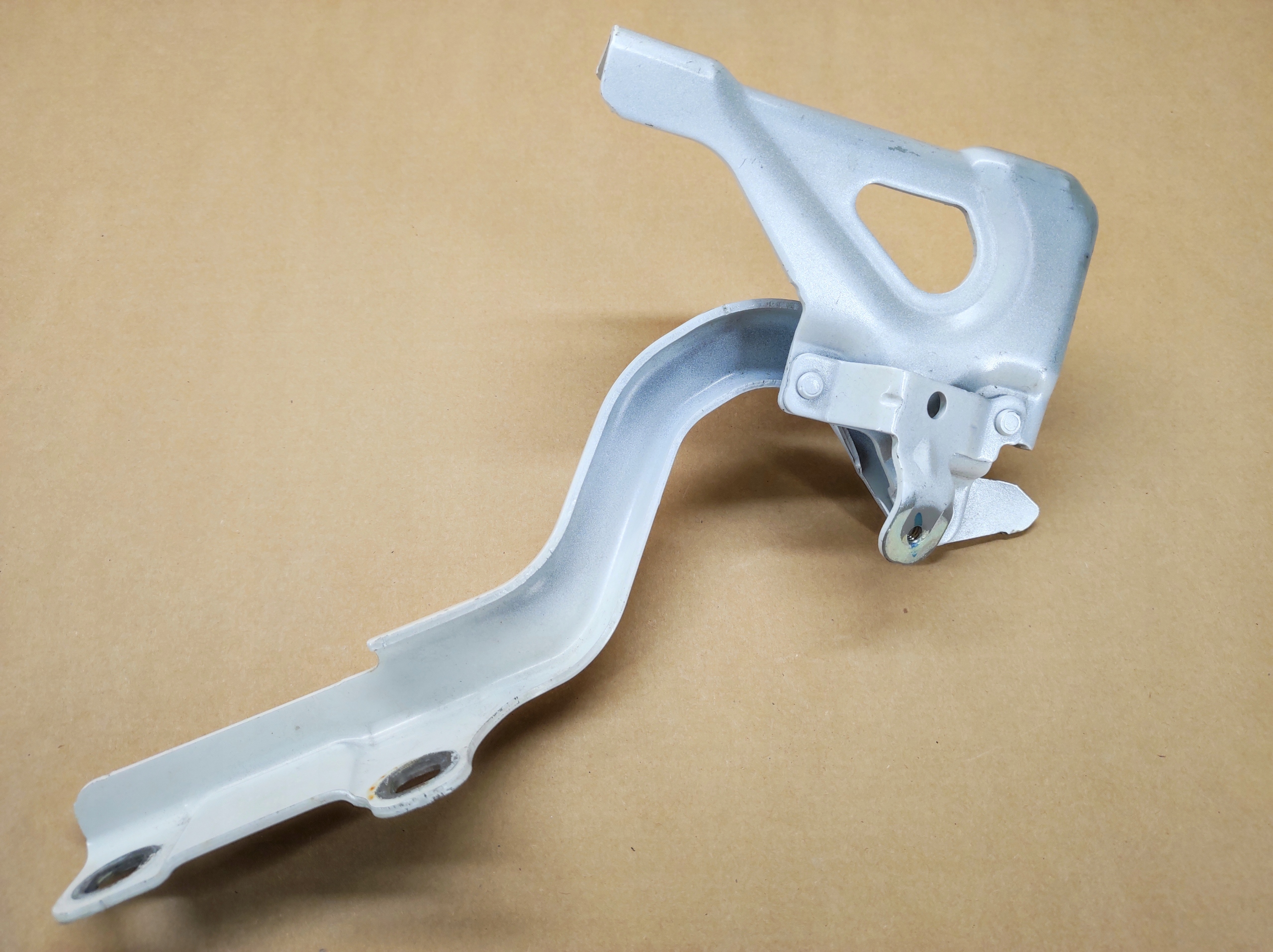 left hinge bonnets RENAULT CAPTUR II colour VIT 19