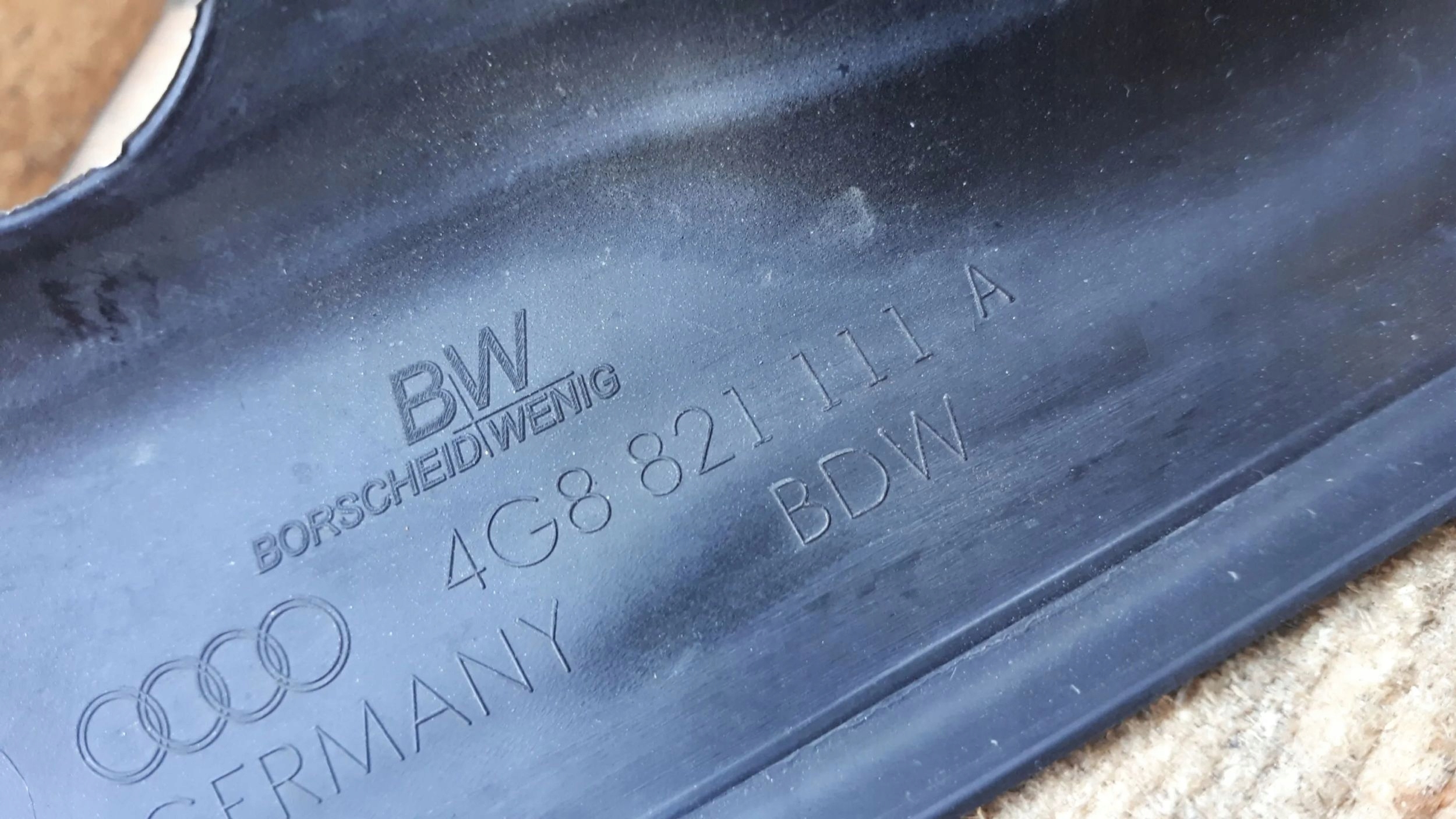 S7 4G A7 hangszigetelő sárvédöt bal bal eleje 4G8821111A