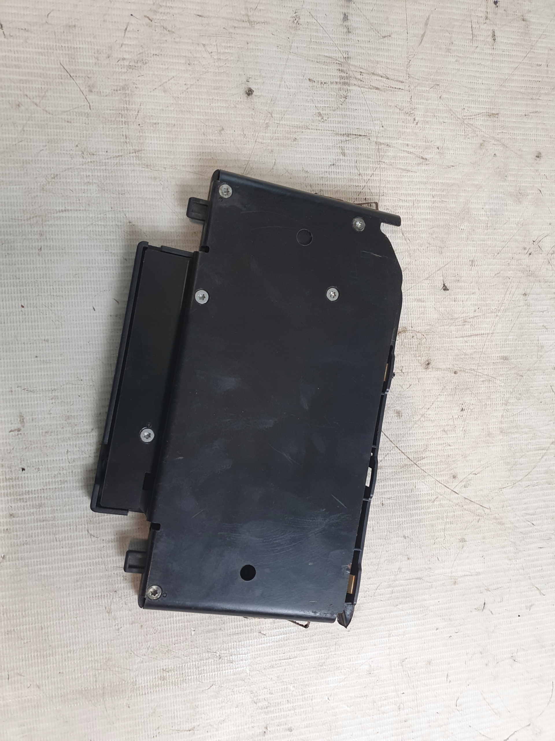 bracket for KUBKI OE 3BL858569 VOLKSWAGEN PASSAT B5 02r.