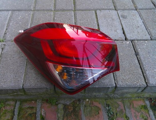 HYUNDAI I20 II 14- LEWA TYLNA LAMPA ORYGINAŁ 92401C8000