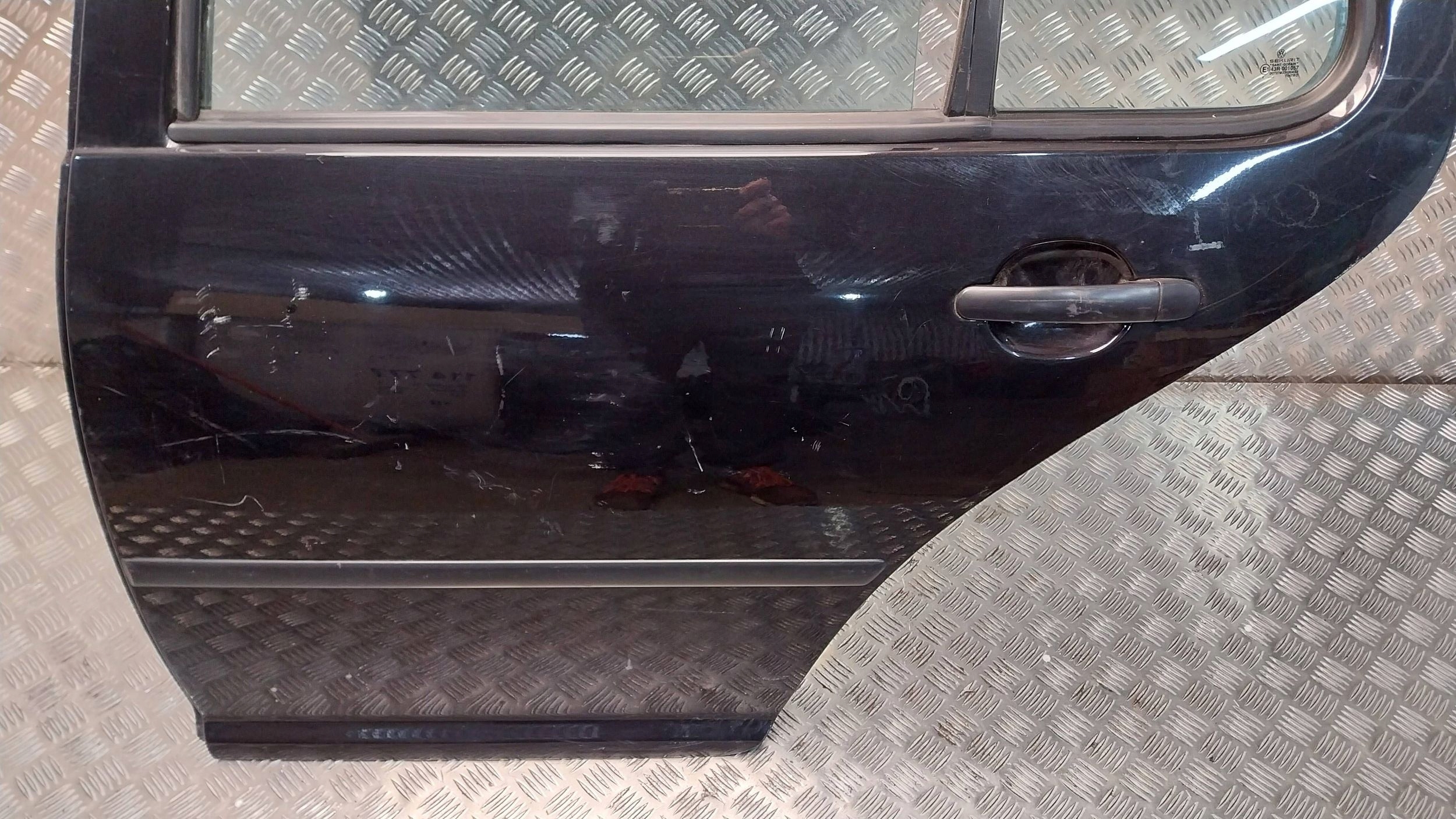 Portière Arrière Gauche VW GOLF IV HATCHBACK 97