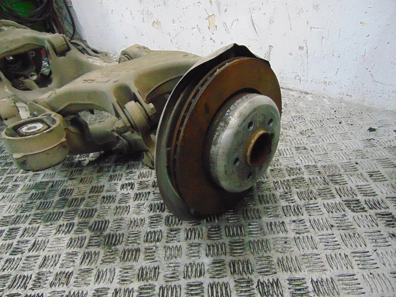 ZAWIESZENIE TYLNE TYŁ BMW 5 F10 3.0 D Producent części BMW OE