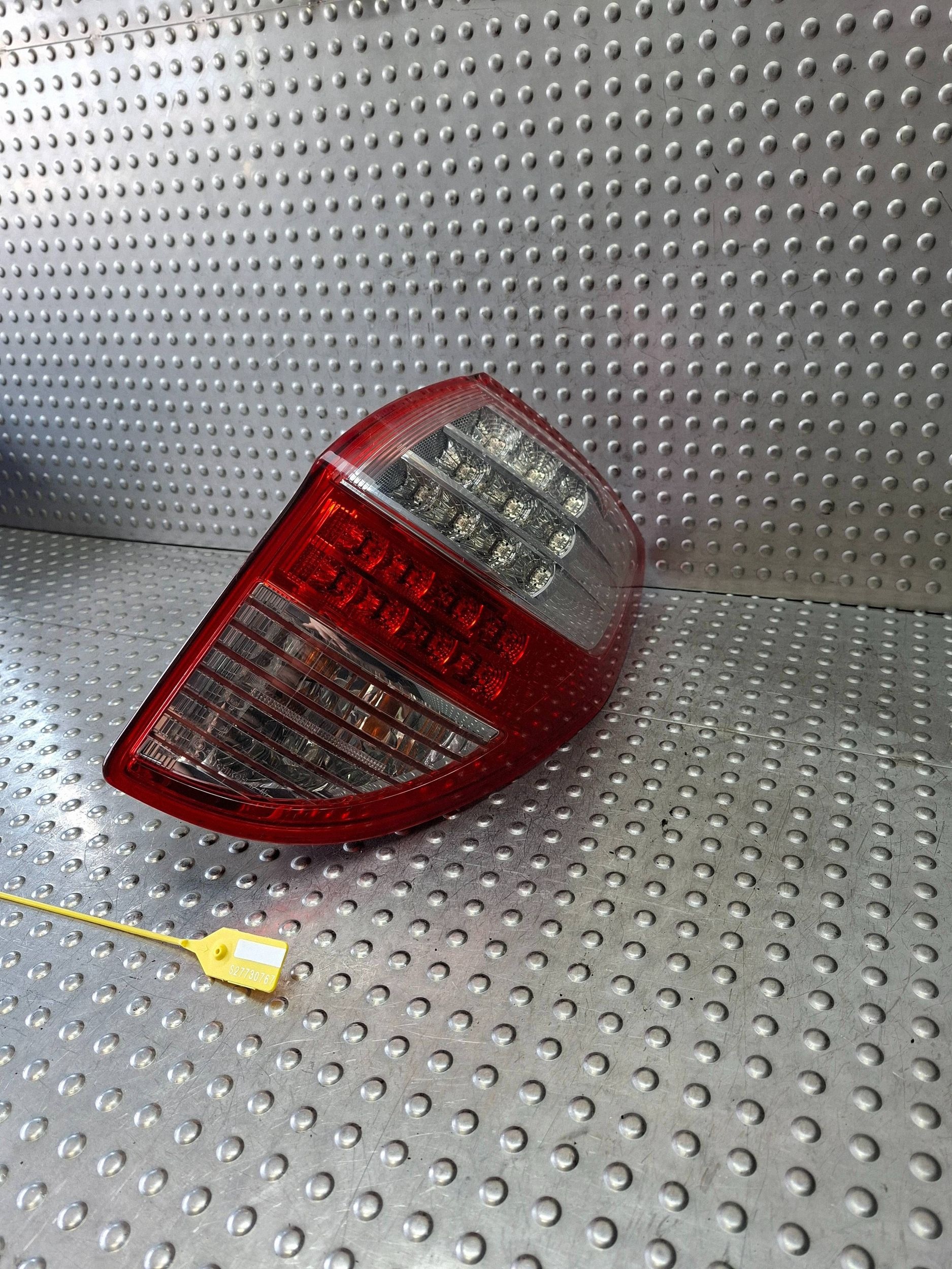 light rear part right TOYOTA RAV 4 LIFT 10-12 EU