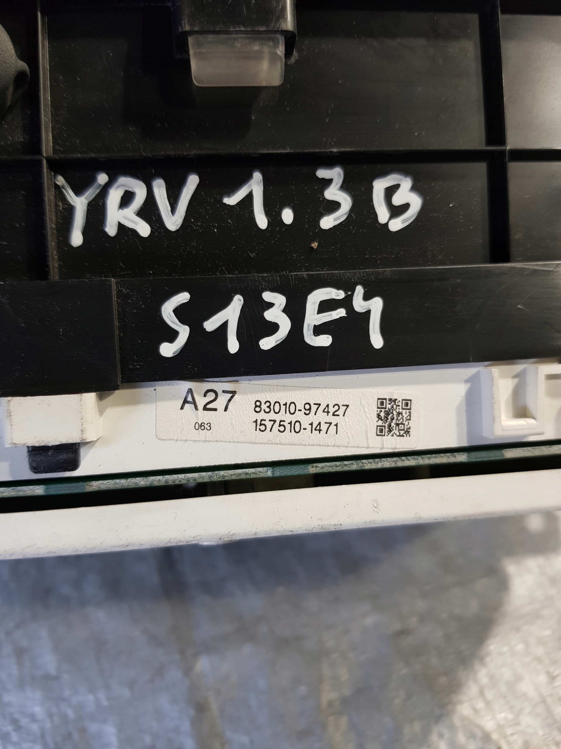 dials Daihatsu YRV 1.3B OE 83010-97427