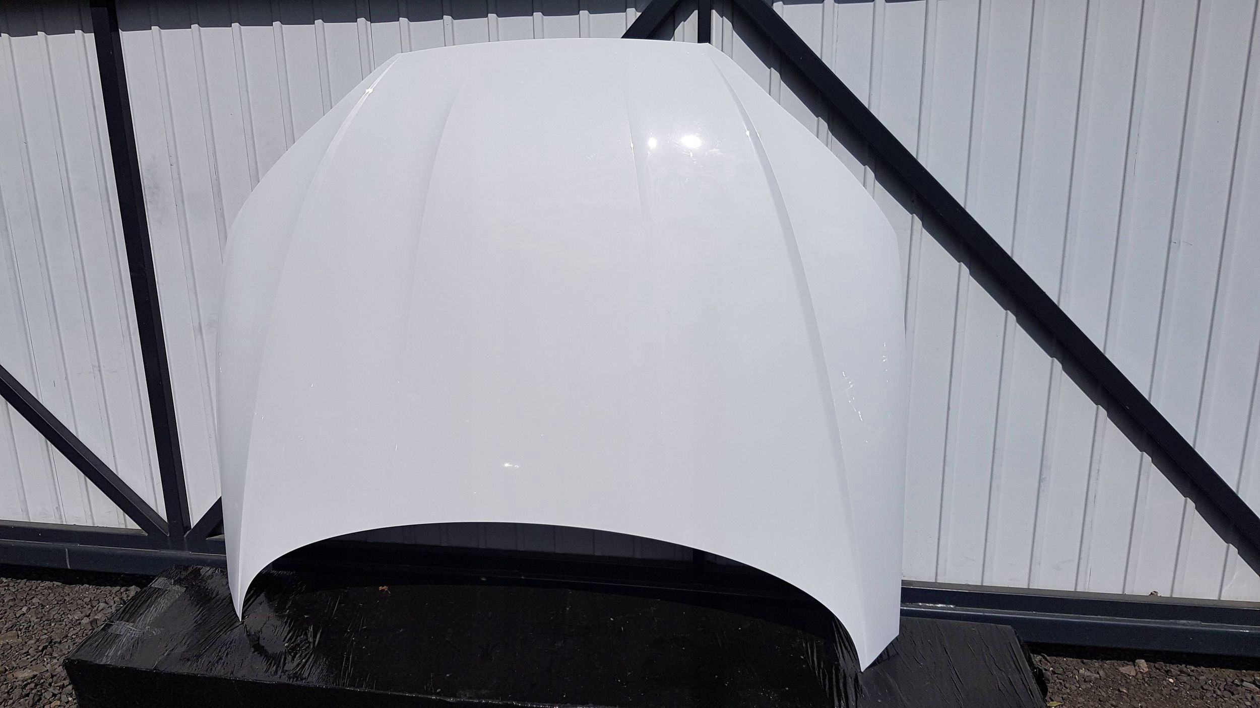 AUDI A5 8W 8W6 MASKA POKRYWA SILNIKA LADNA W KOLOR LS9R