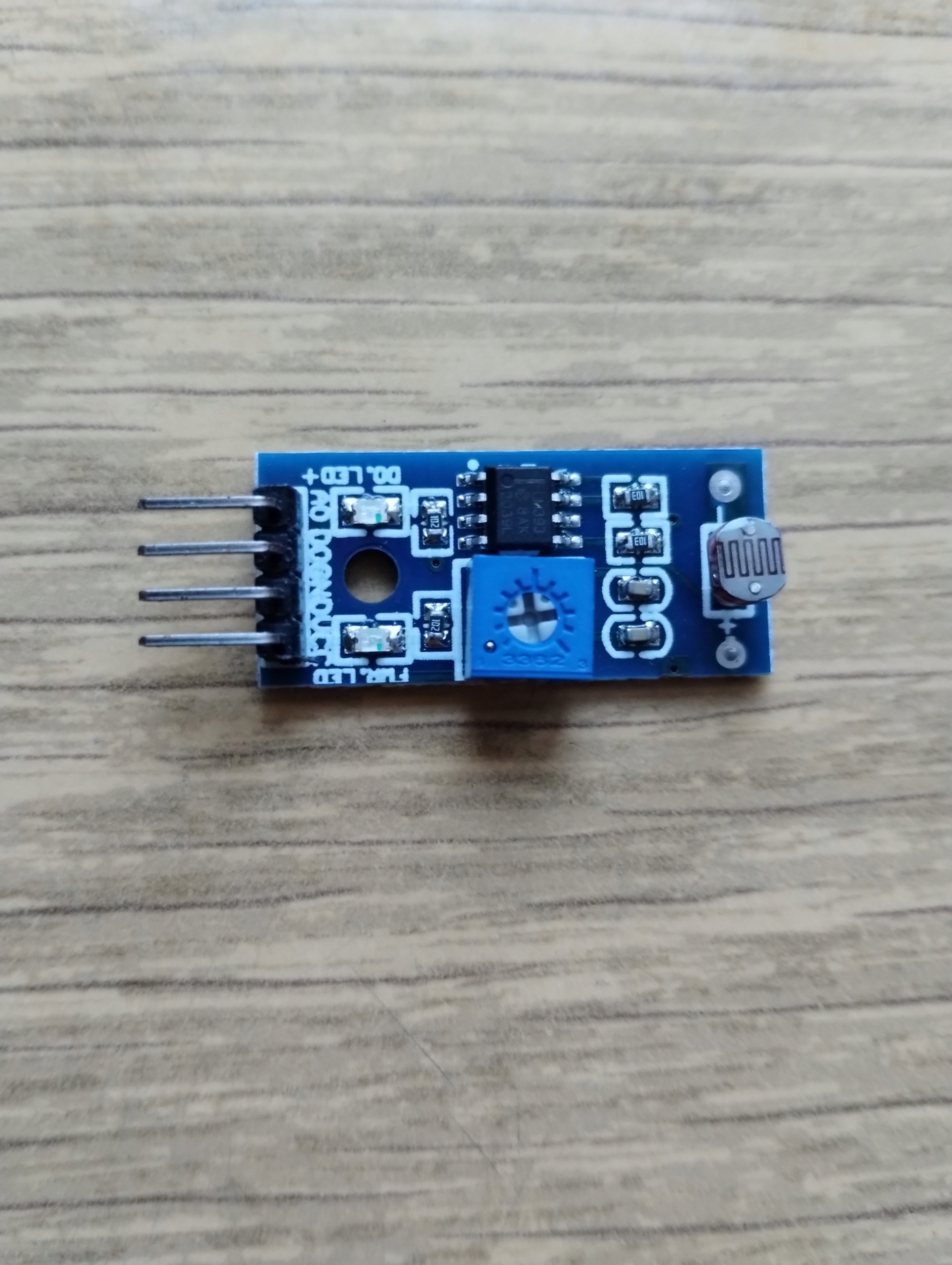 LM393 moduł czujnik światła fotorezystor 4pin 31mm x 14mm Model PSL3P