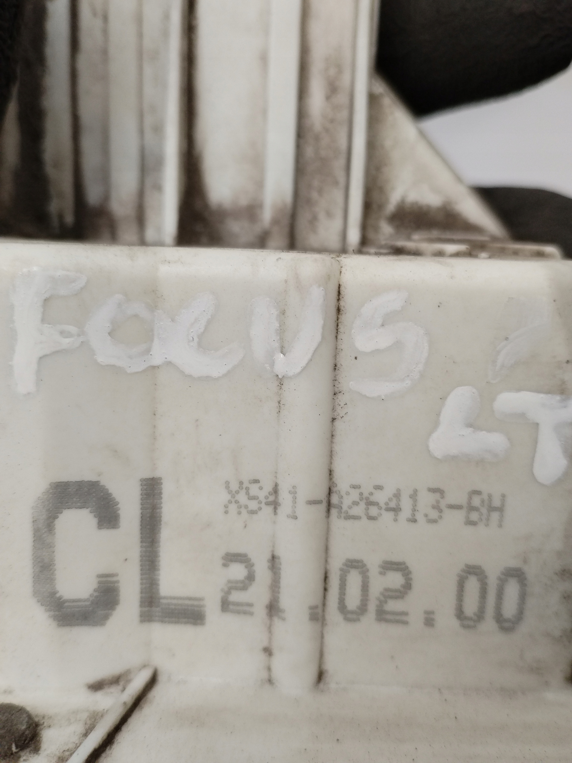 lock door left rear part Ford Focus and 1 XS41A26413BH