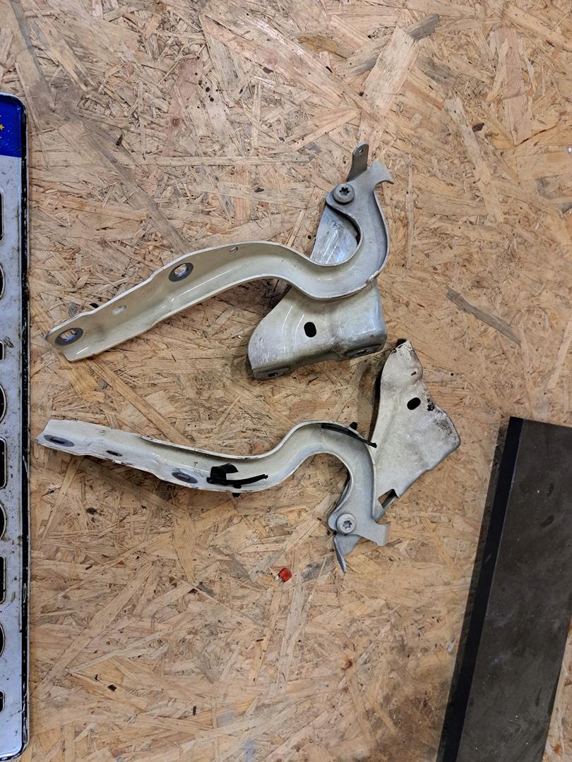 MERCEDES W246 B-клас шарнір петлі капота комплект