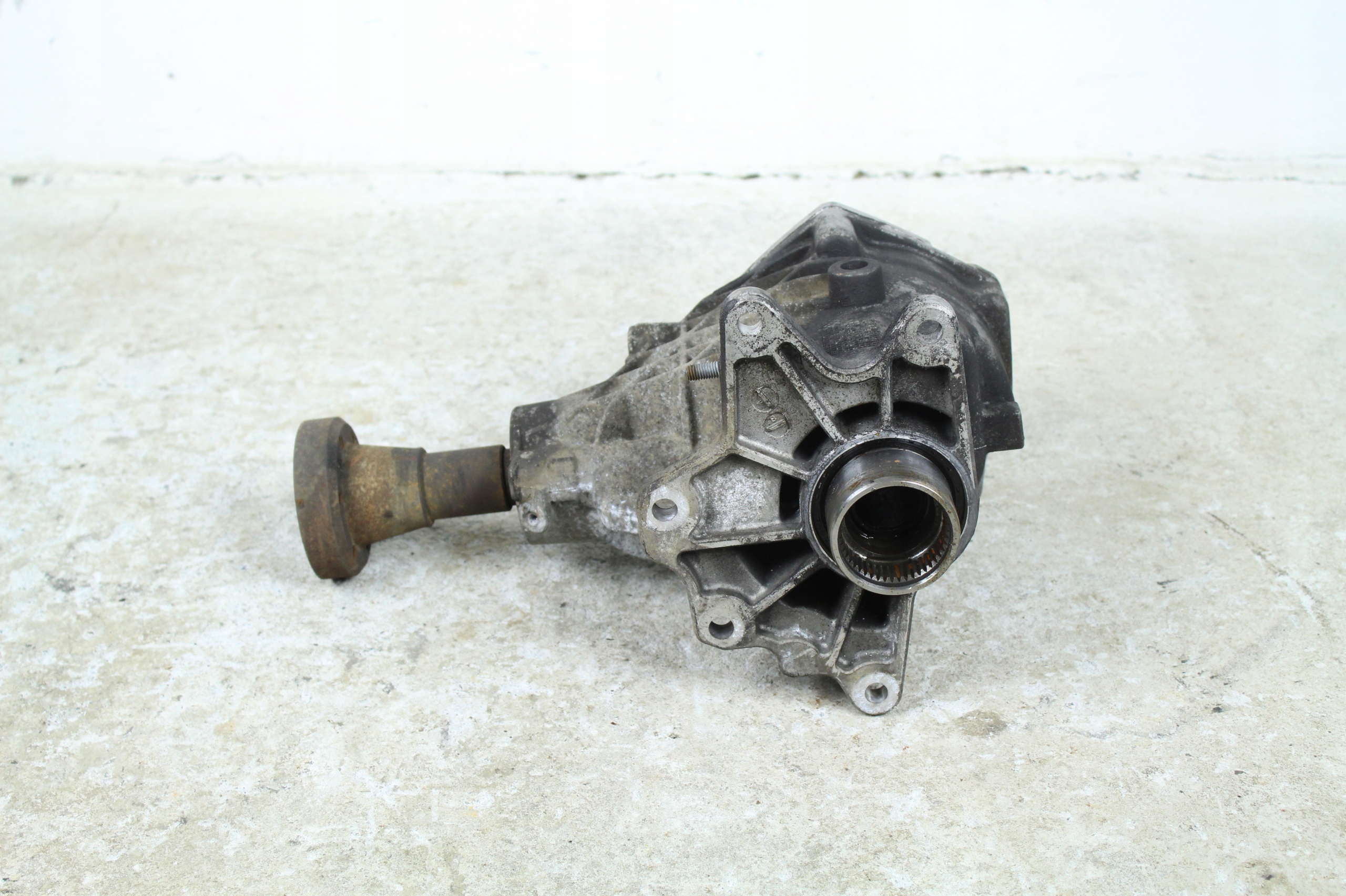 РЕДУКТОР КОРОБКИ KUGA MK1 2.0 TDCI MANUAL 4X4