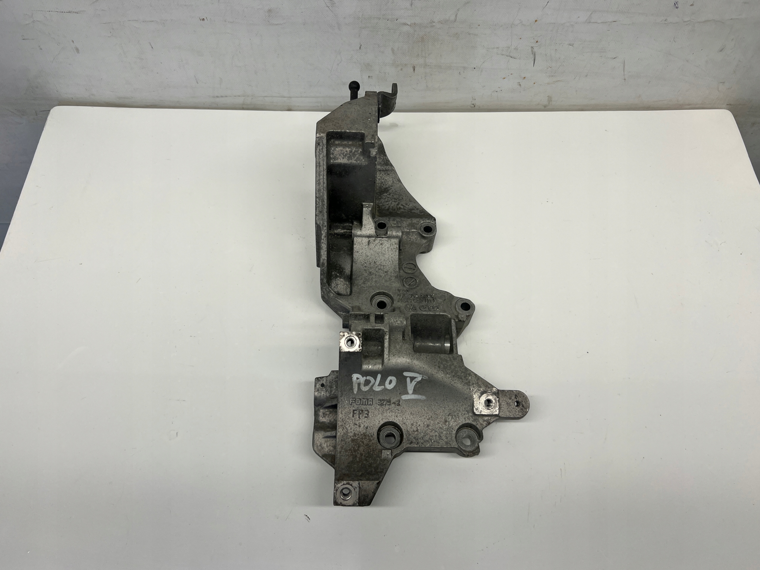 VW Seat Audi 1.6 TDI supporto alternatore 03L903143K