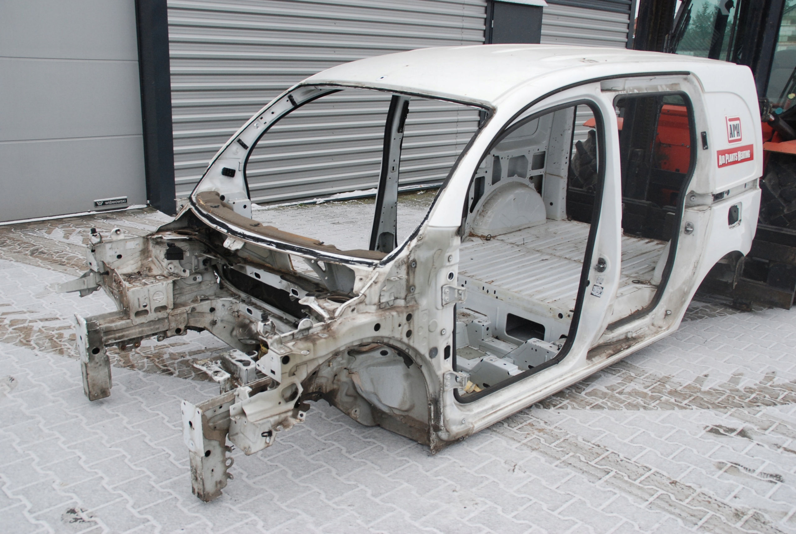 ĆWIARTKA BOK BŁOTNIK RENAULT KANGOO CITAN W415 Producent części Mercedes-Benz OE