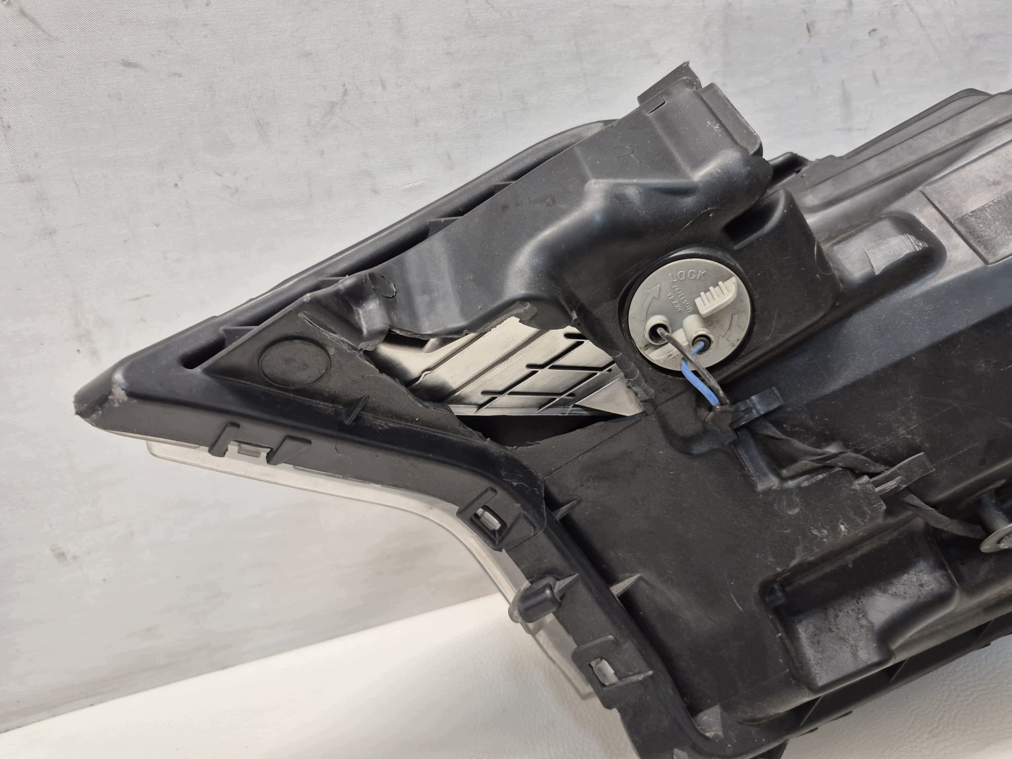MITSUBISHI OUTLANDER III LIFT 15- light right front front lens