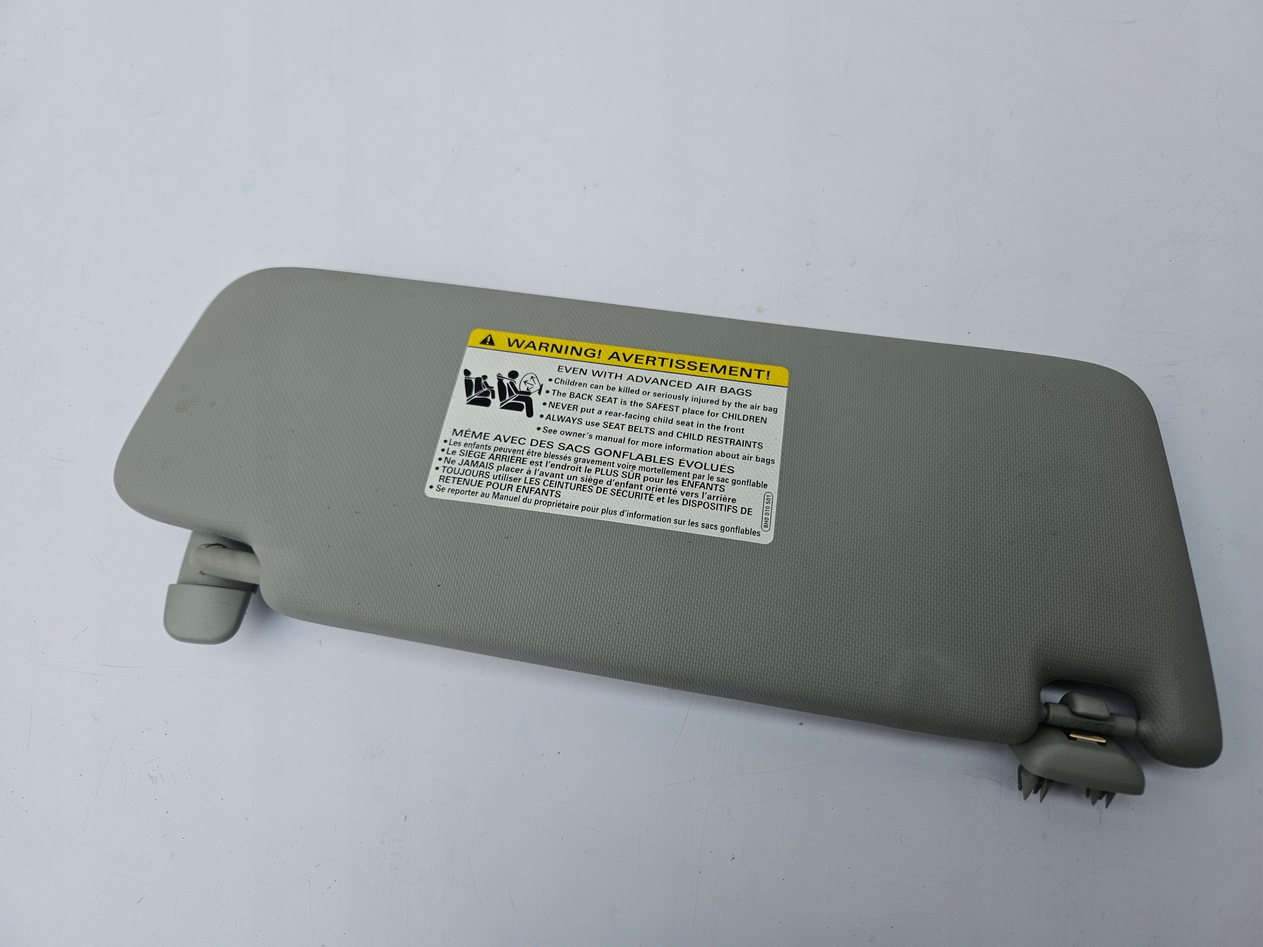 cover PRZECIWSLONECZNA left driver´s AUDI A4 B9 8W grey USA visor