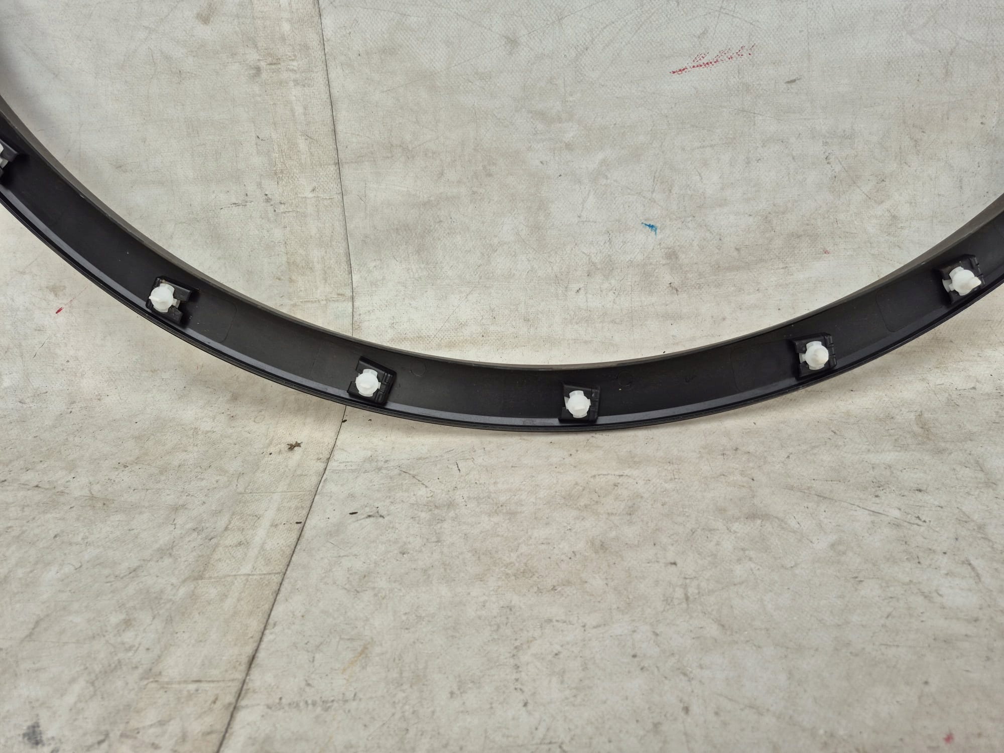 VW TIGUAN II 2 16-24 moulding cap right front